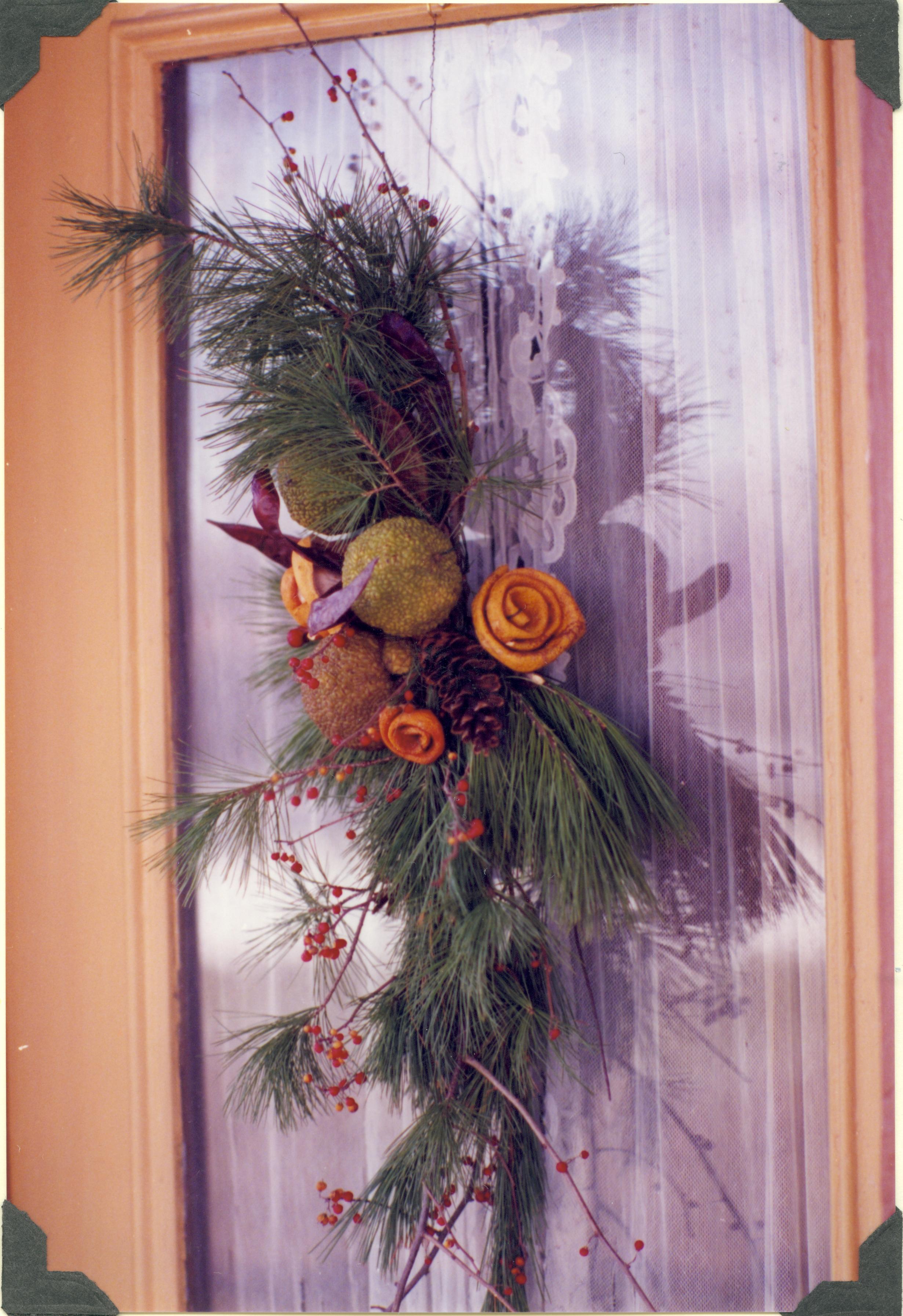 NA Lincoln Home NHS- Christmas in Licoln Neighborhood 1989 Christmas, neighborhood, decorations