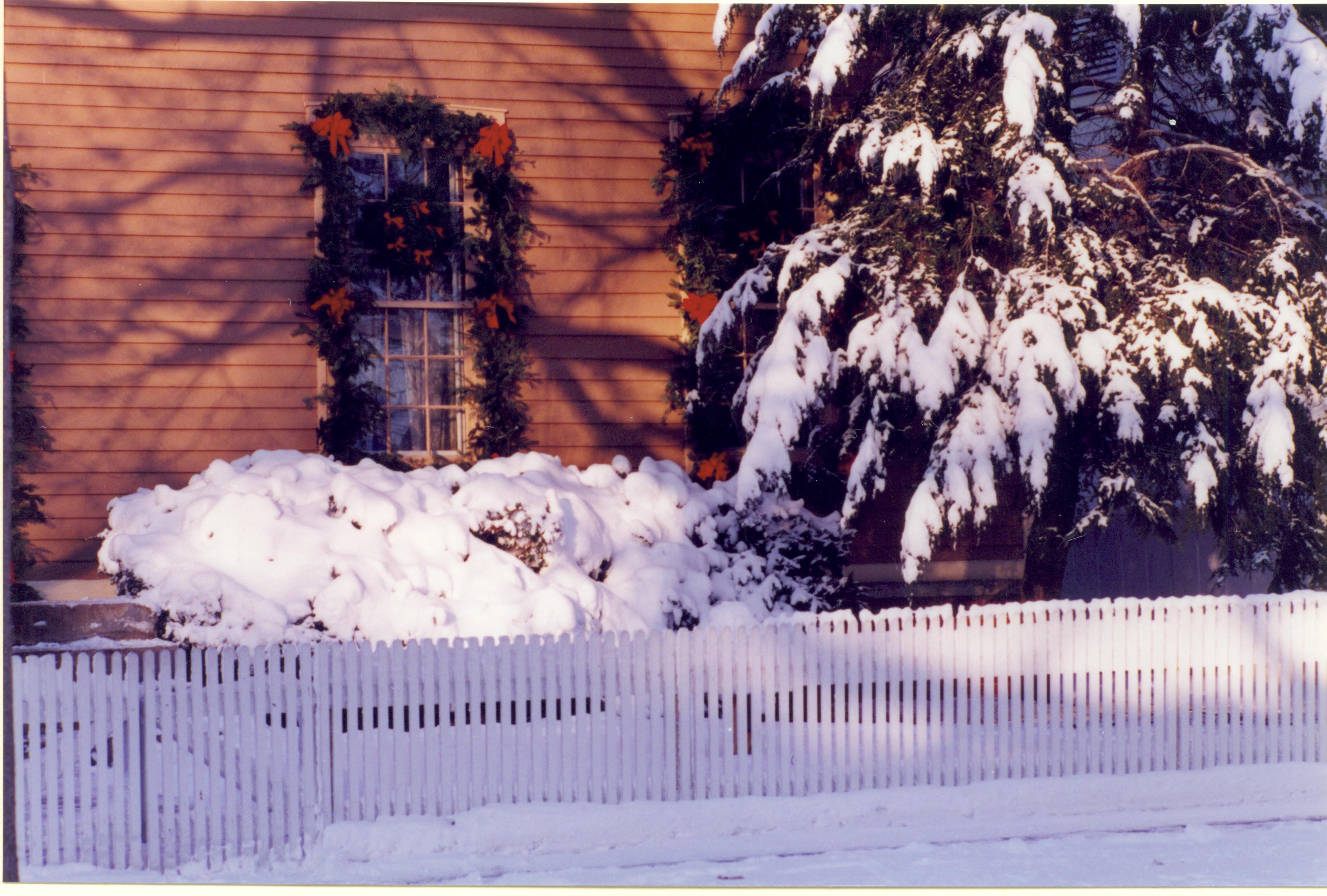 NA Lincoln Home NHS- Christmas in Licoln Neighborhood 1989 Christmas, neighborhood, decorations
