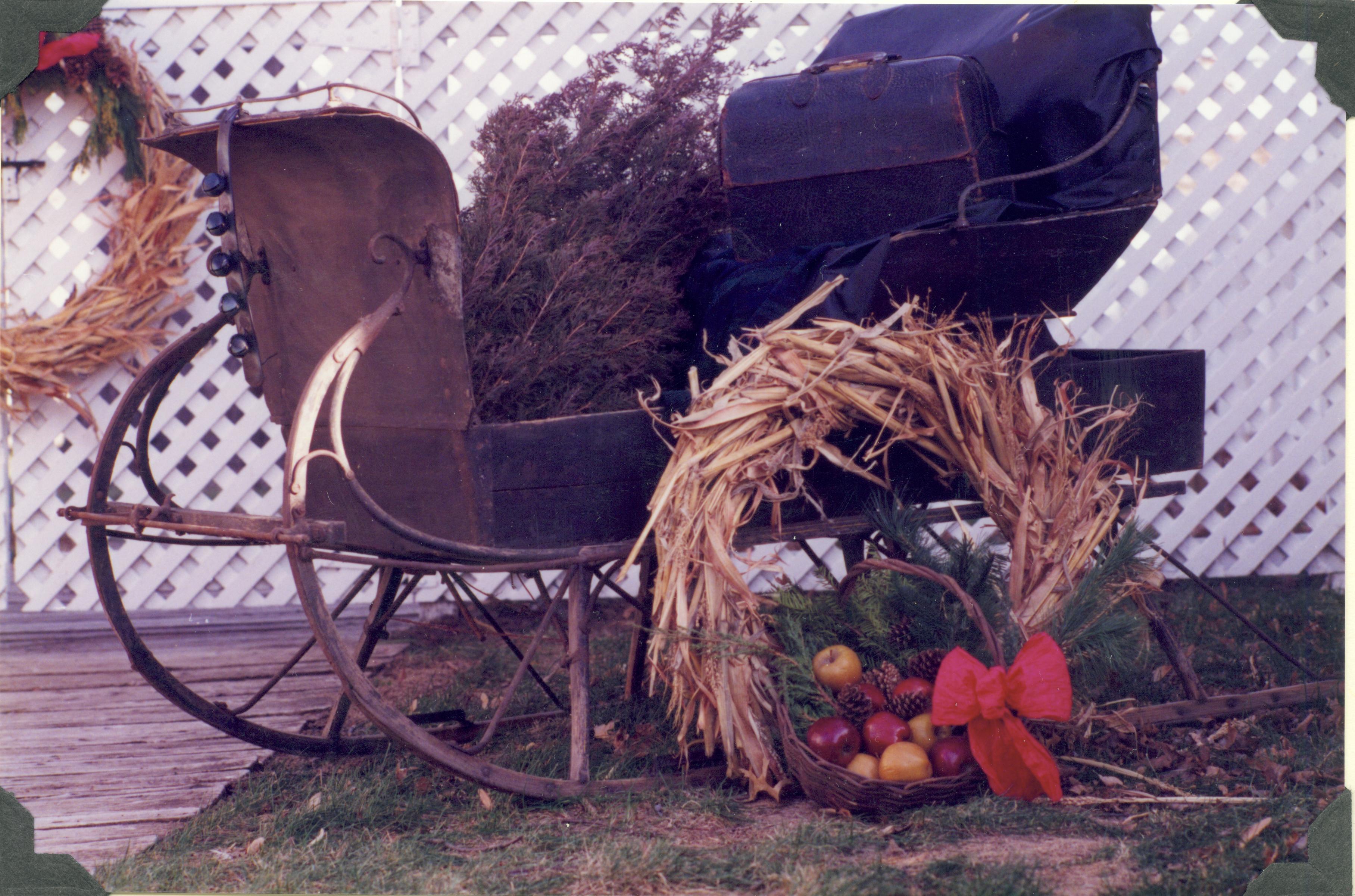 NA Lincoln Home NHS- Christmas in Licoln Neighborhood 1989 Christmas, sleigh, neighborhood, decorations