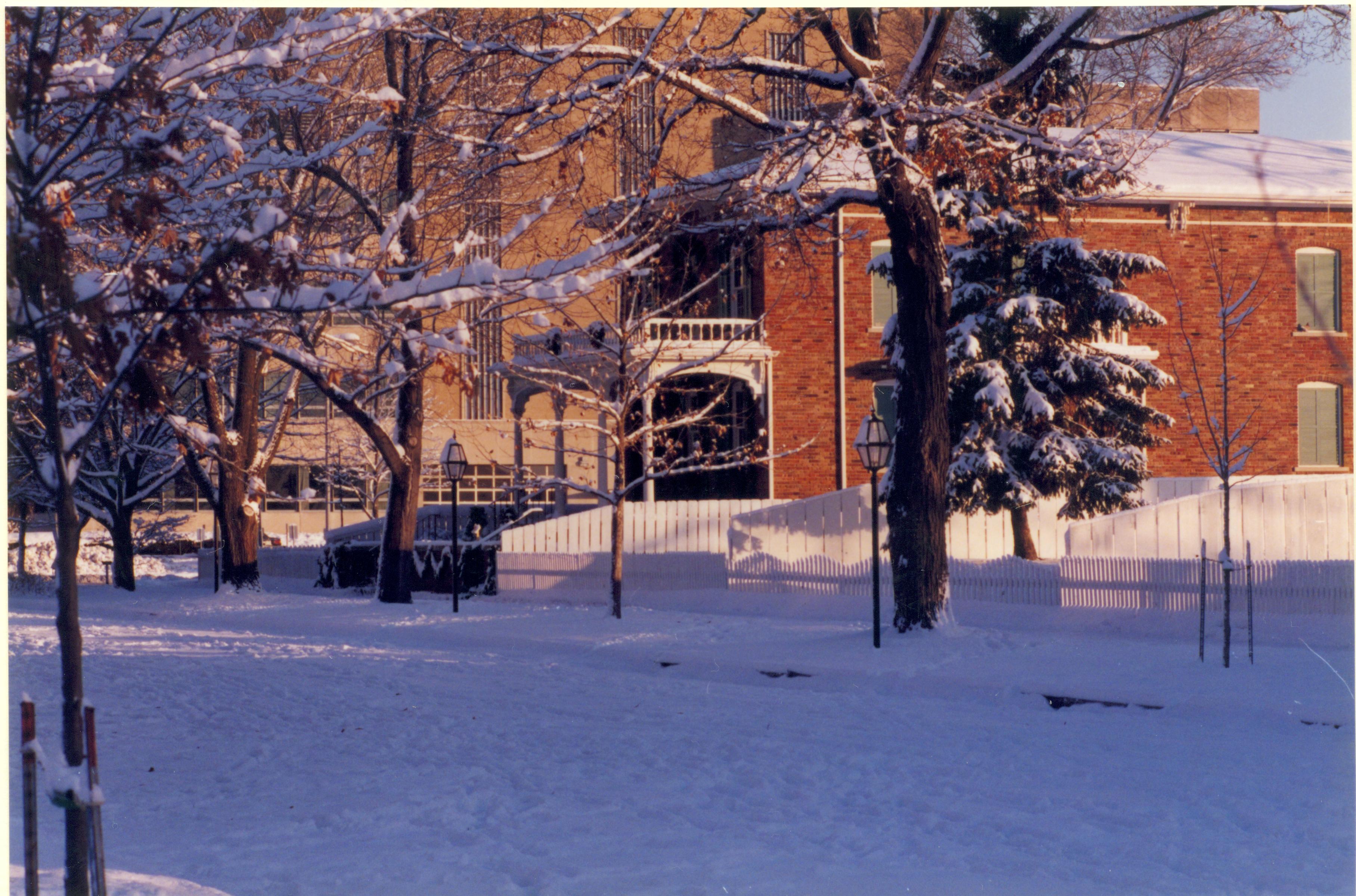 NA Lincoln Home NHS- Christmas in Licoln Neighborhood 1989 Christmas, neighborhood, decorations