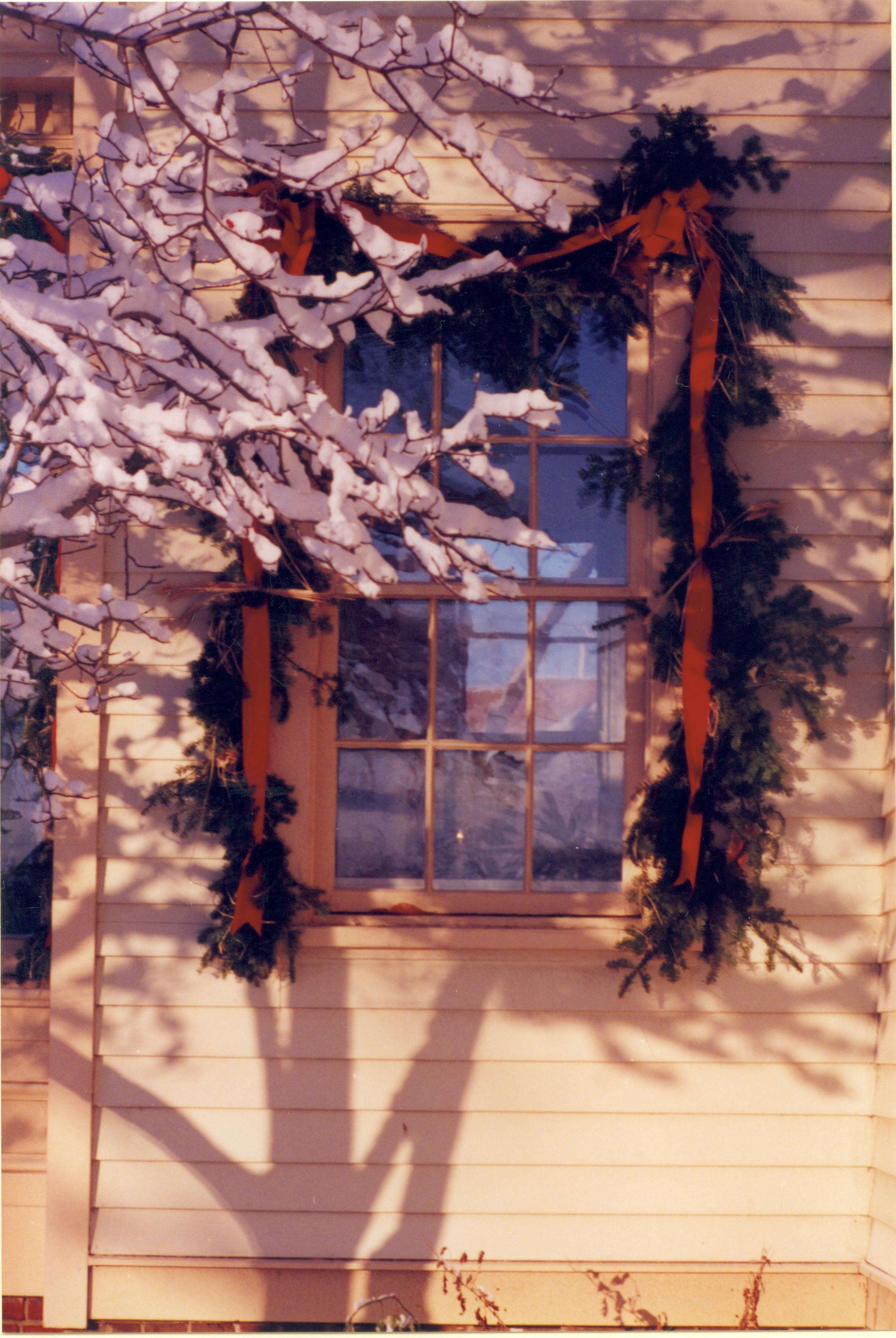 NA Lincoln Home NHS- Christmas in Licoln Neighborhood 1989 Christmas, neighborhood, decorations