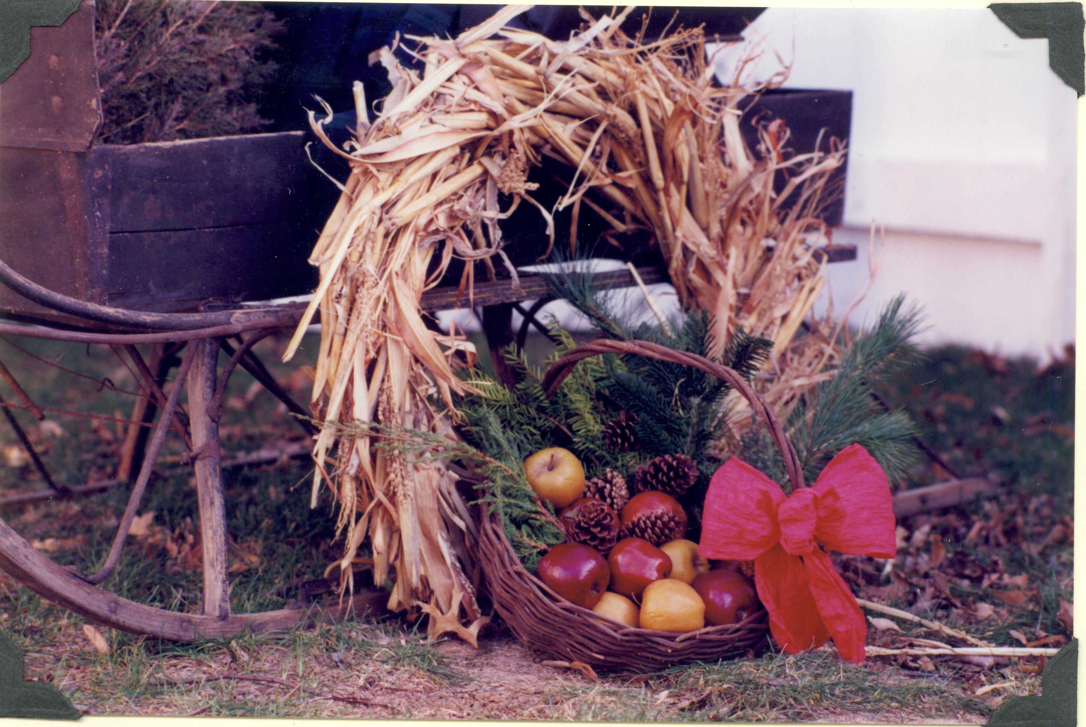 NA Lincoln Home NHS- Christmas in Licoln Neighborhood 1989 Christmas, sleigh, neighborhood, decorations