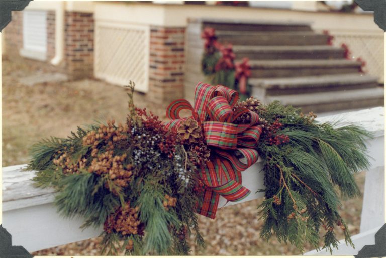 NA Lincoln Home NHS- Christmas in Licoln Neighborhood 1989 Christmas, neighborhood, decorations