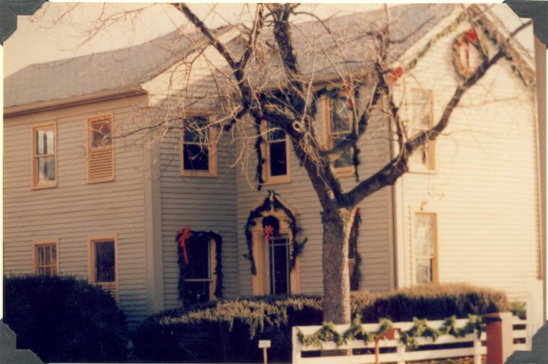 NA Lincoln Home NHS- Christmas in Licoln Neighborhood 1989 Christmas, neighborhood, decorations