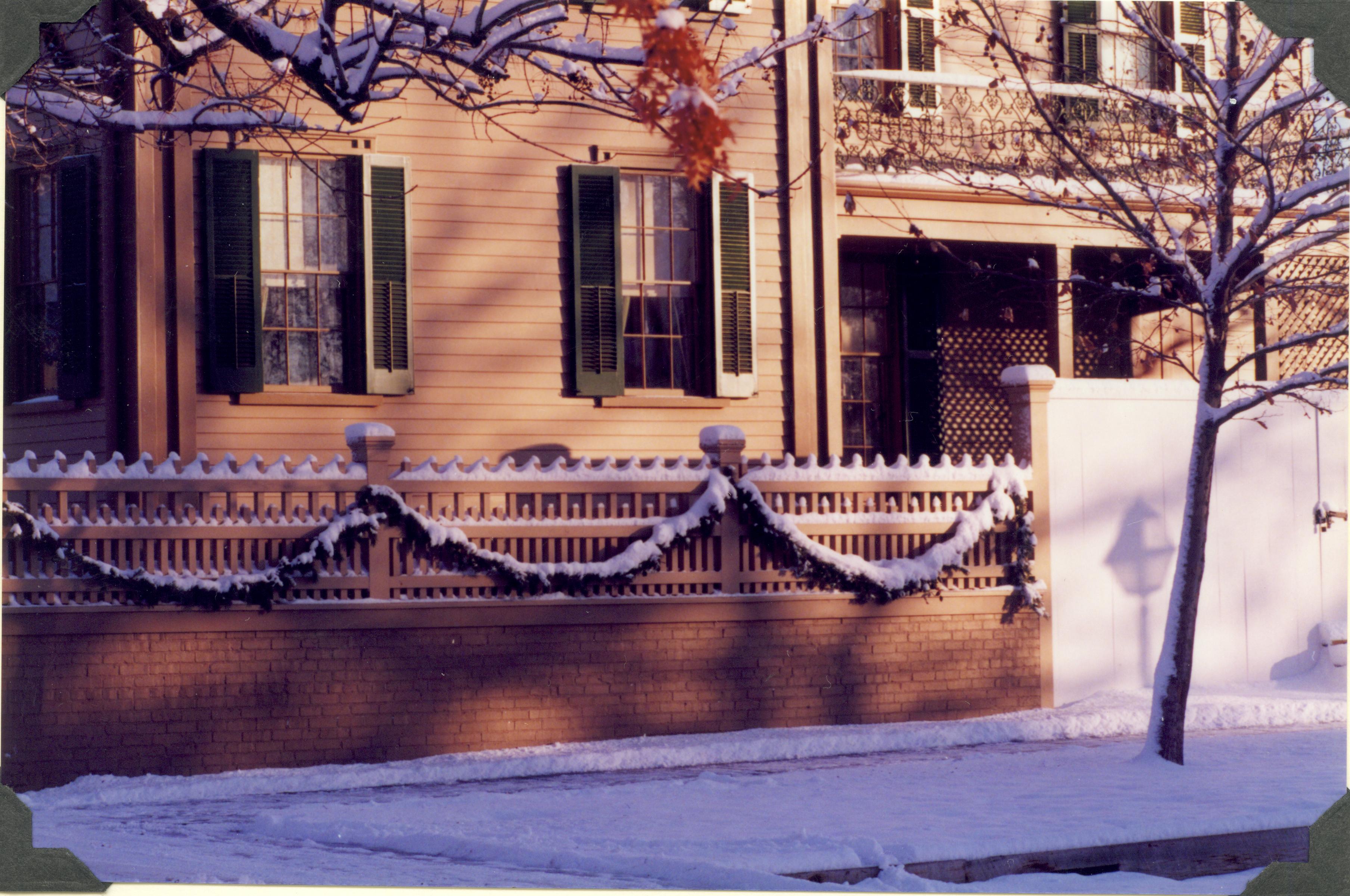NA Lincoln Home NHS- Christmas in Lincoln Neighborhood 1989 Christmas, neighborhood, decorations