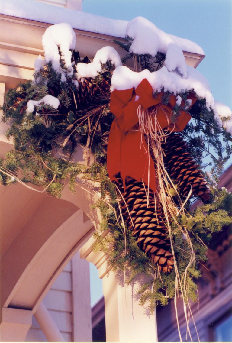 NA Lincoln Home NHS- Christmas in Licoln Neighborhood 1989 Christmas, neighborhood, decorations