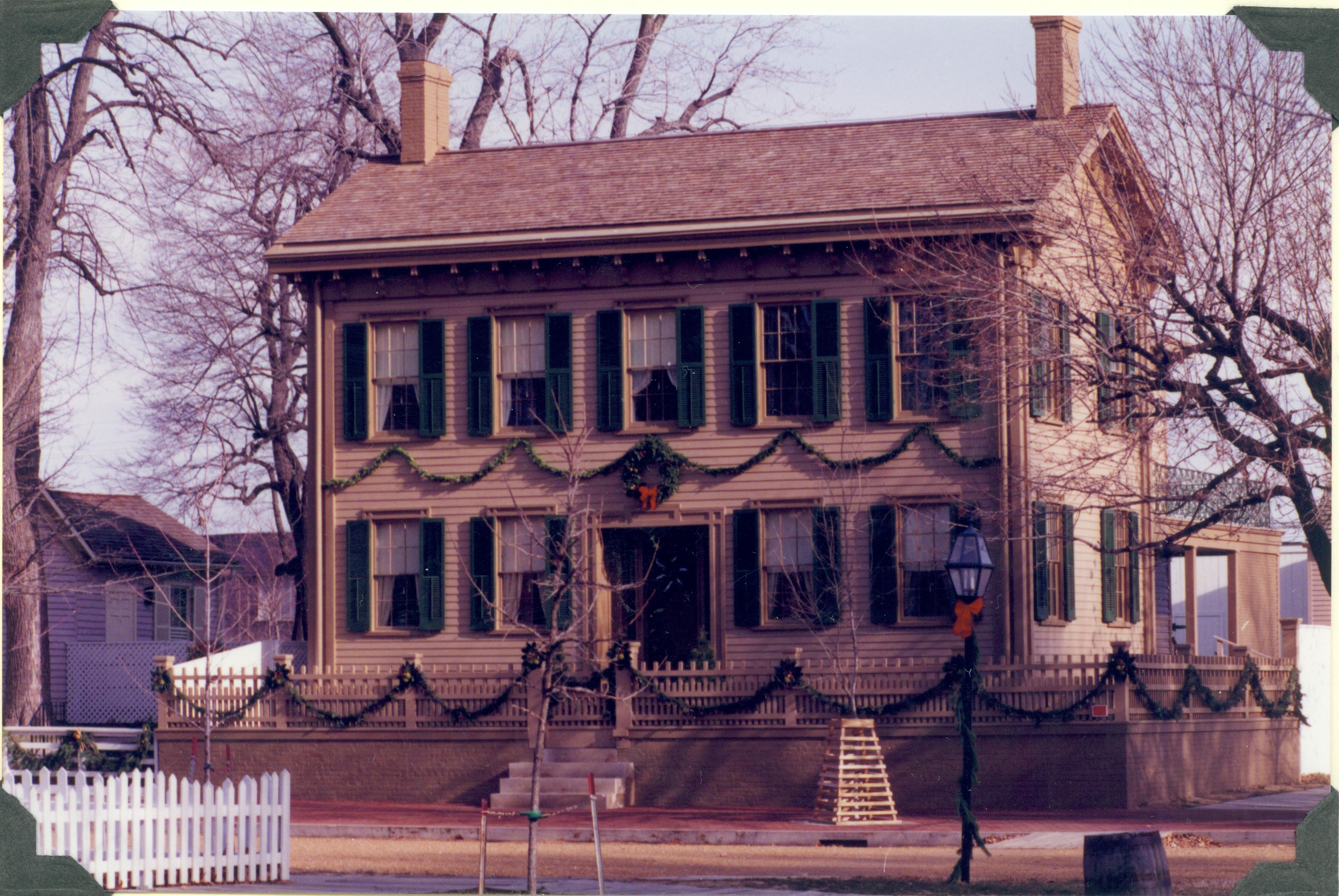 NA Lincoln Home NHS- Christmas in Licoln Neighborhood 1989 Christmas, neighborhood, decorations