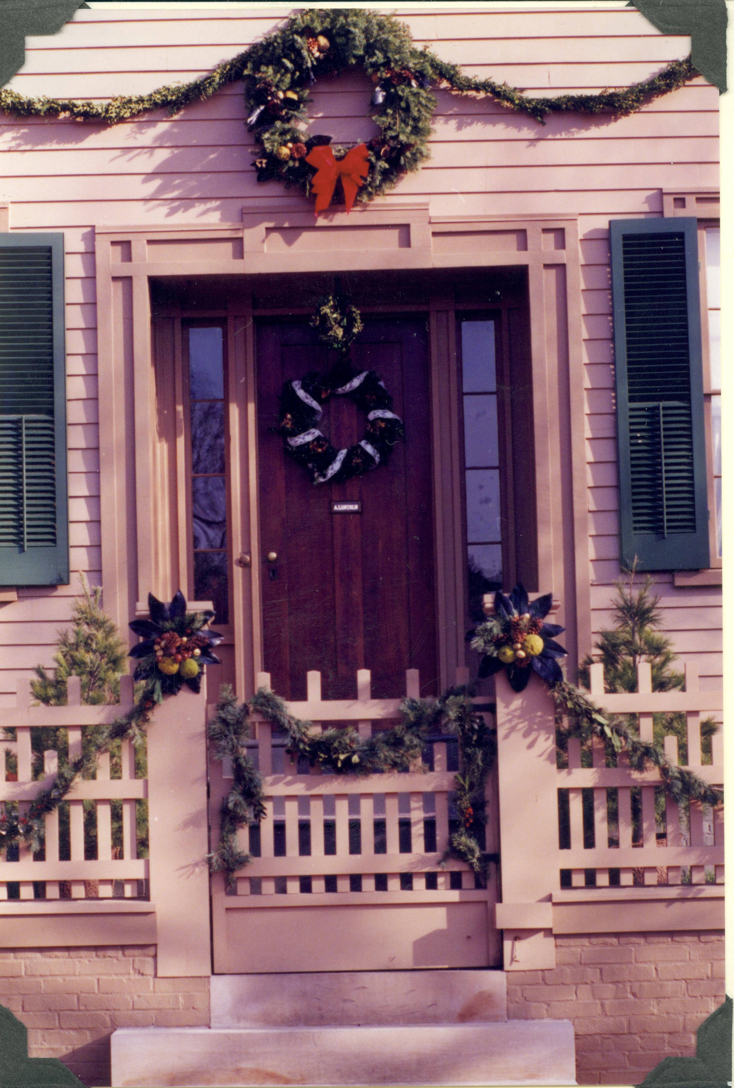 NA Lincoln Home NHS- Christmas in Licoln Neighborhood 1989 Christmas, neighborhood, decorations