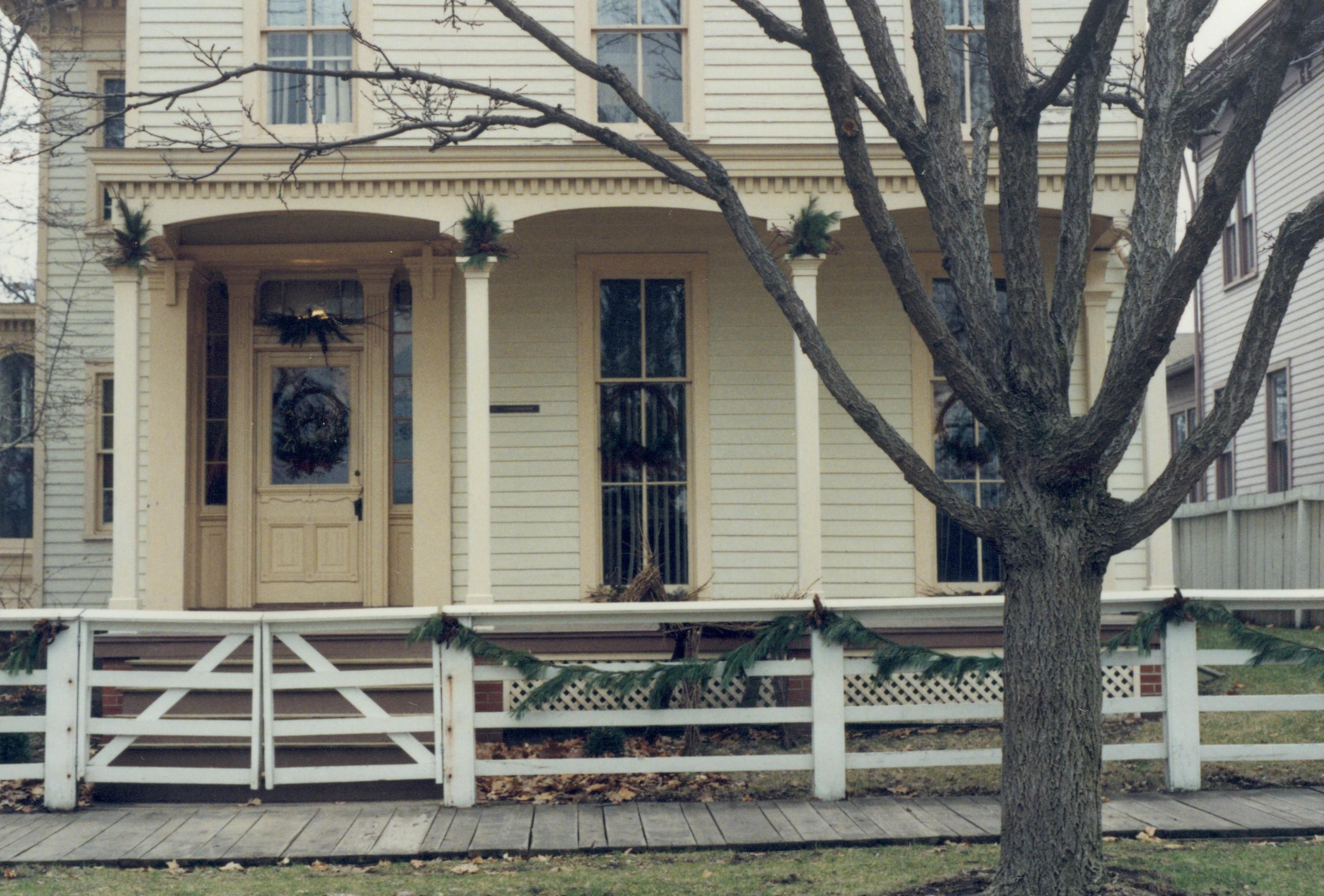 NA Lincoln Home NHS- Christmas in Licoln Neighborhood 1991 Christmas, award, decorations