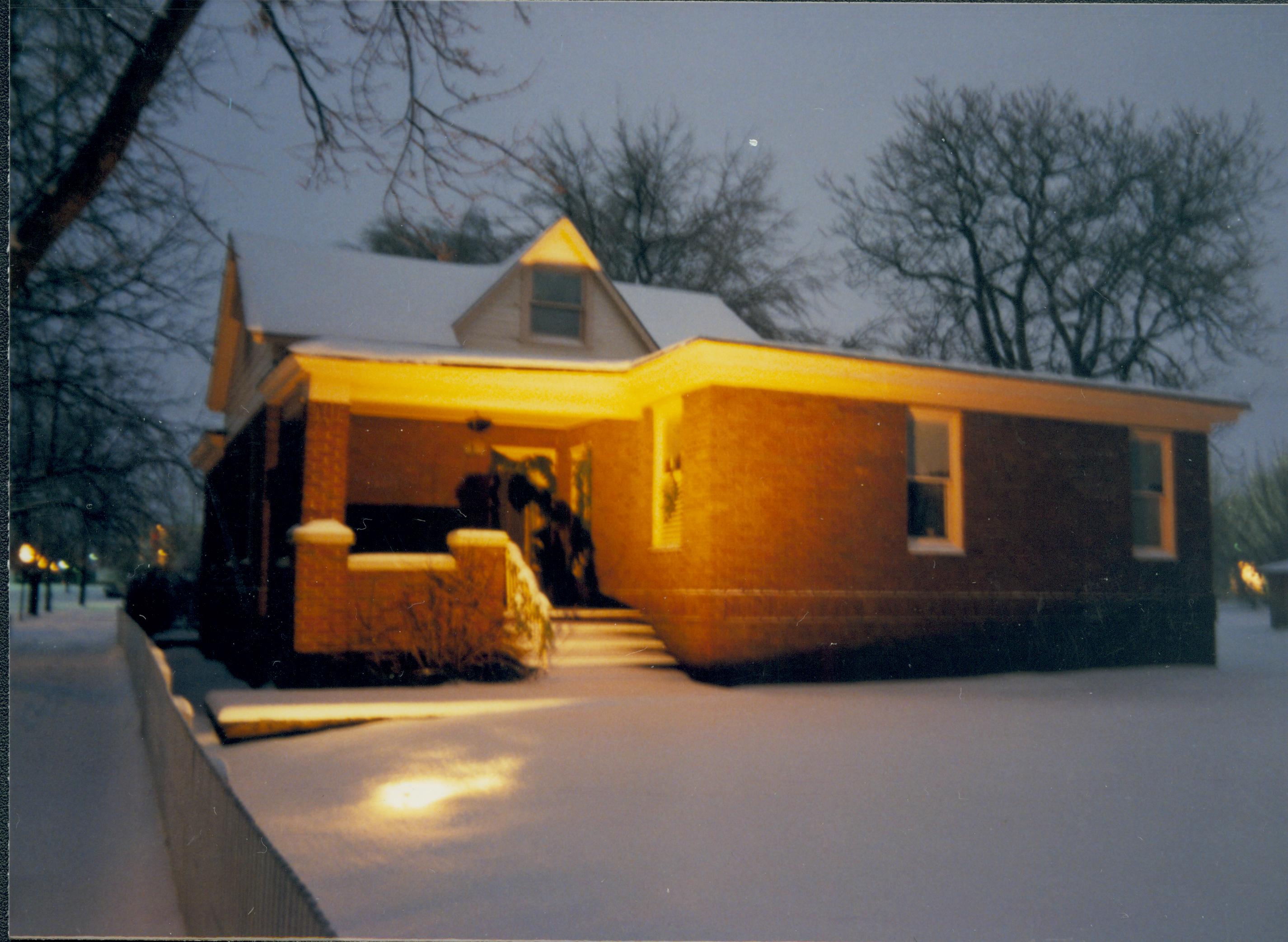 NA Lincoln Home NHS- Christmas in Licoln Neighborhood 1991, 416715 Christmas, decorations, neighborhood, night