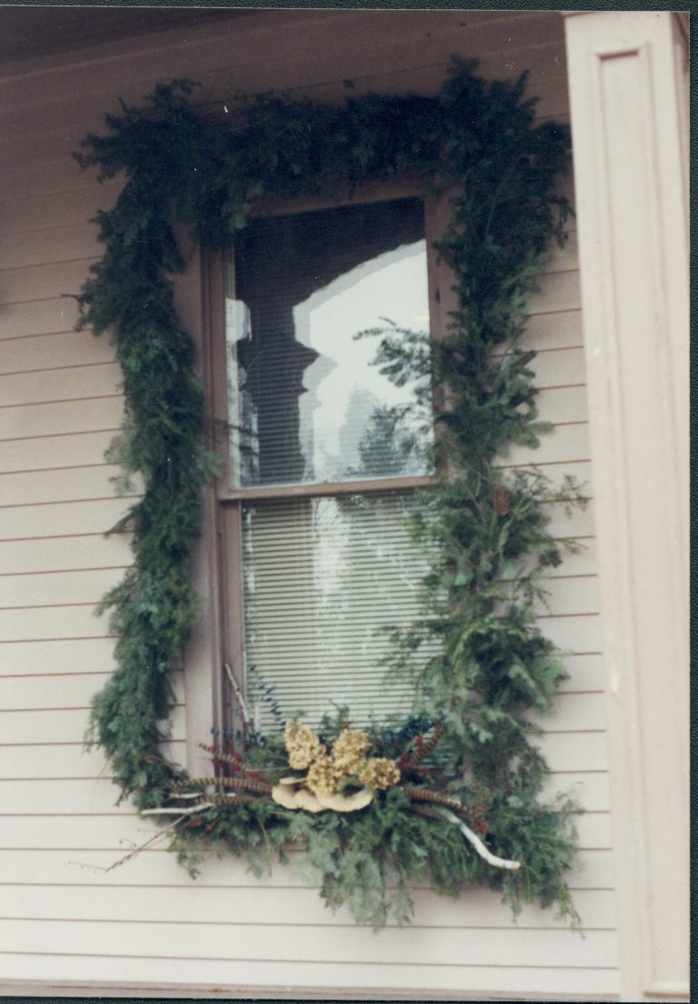 NA Lincoln Home NHS- Christmas in Licoln Neighborhood 1991 Christmas, decorations, neighborhood