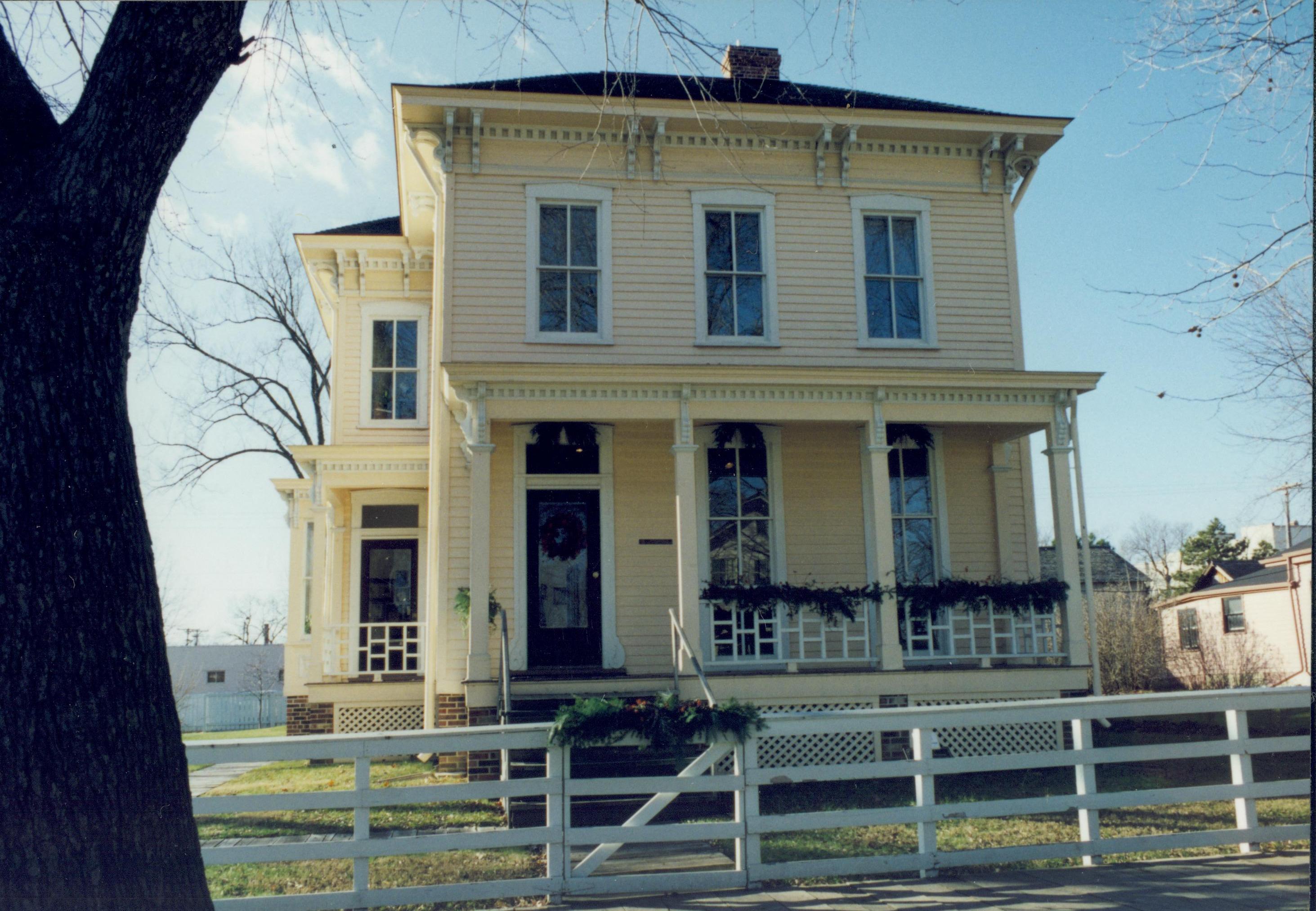 NA Lincoln Home NHS- Christmas in Licoln Neighborhood 1993, Holiday Decorations Christmas, decorations, neighborhood