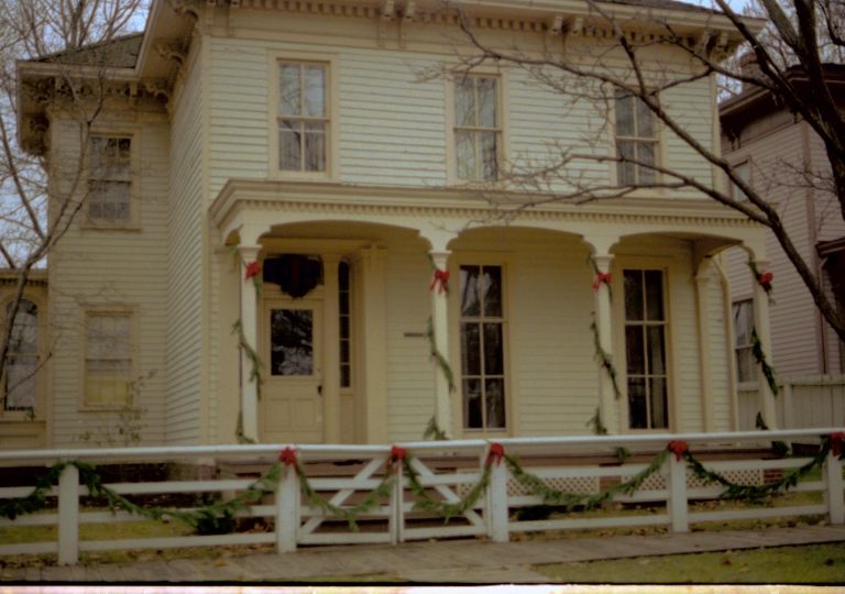 NA Lincoln Home NHS- Christmas in Licoln Neighborhood 1993, Holiday Decorations Christmas, decorations, neighborhood