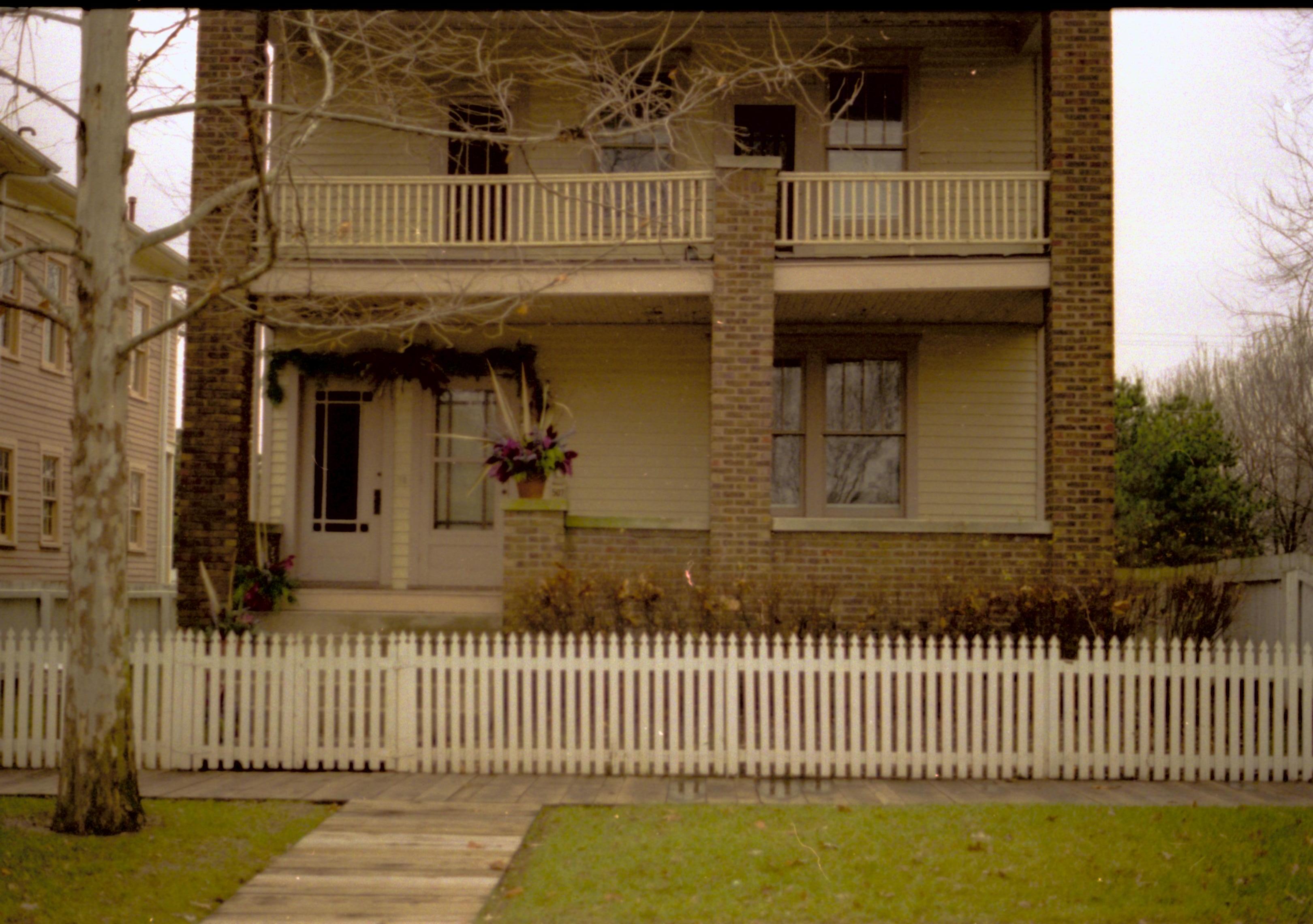 NA Lincoln Home NHS- Christmas in Licoln Neighborhood 1993, Holiday Decorations Christmas, decorations, neighborhood