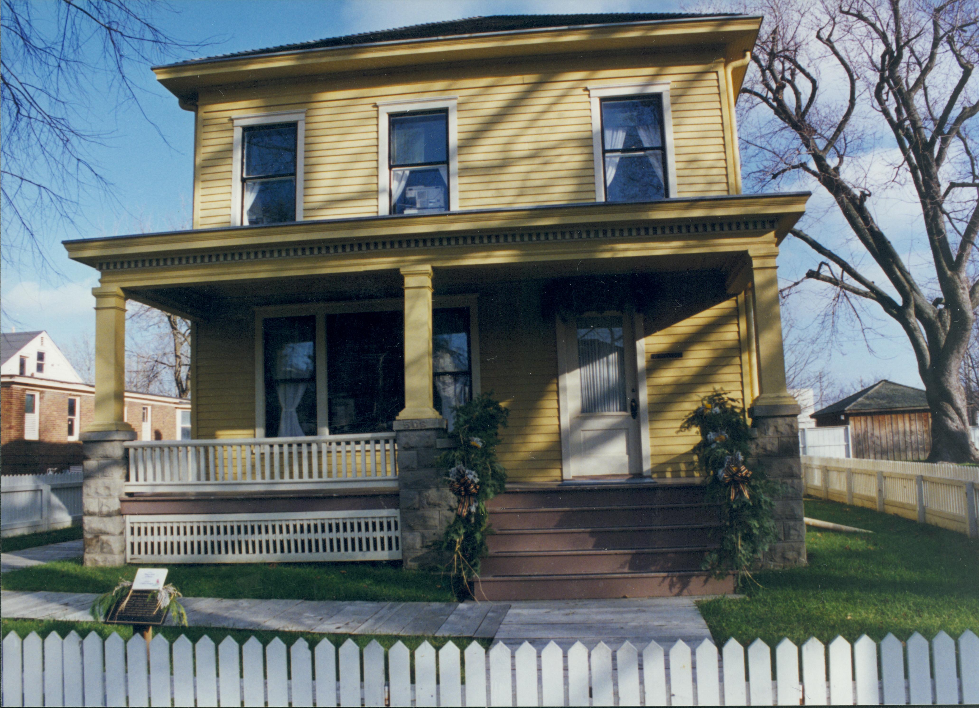 NA Lincoln Home NHS- Christmas in Licoln Neighborhood 1994 Christmas, decorations, neighborhood