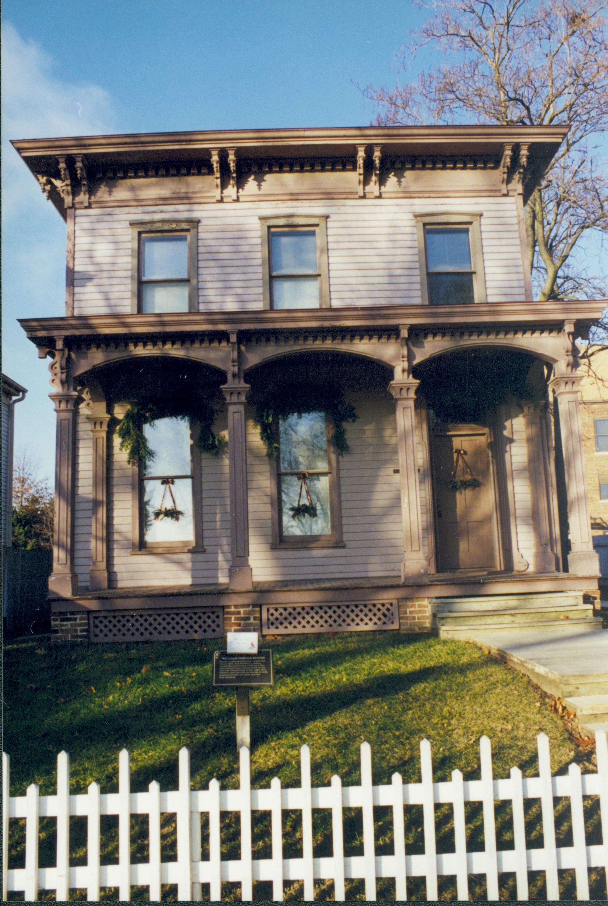 NA Lincoln Home NHS- Christmas in Licoln Neighborhood 1995, Christmas 1995 Christmas, decorations, neighborhood