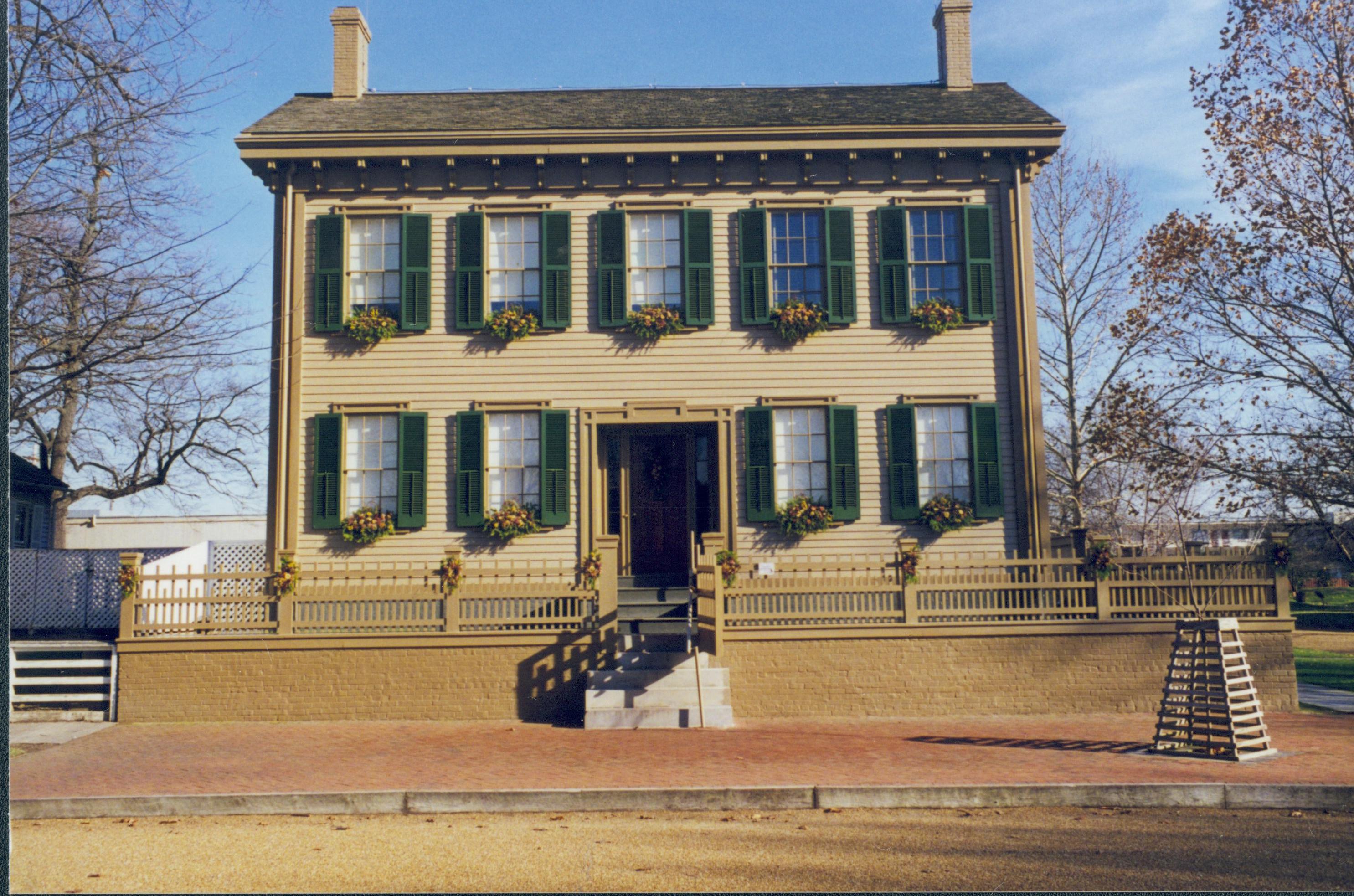 NA Lincoln Home NHS- Christmas in Licoln Neighborhood 1995, Christmas 1995 Christmas, decorations, neighborhood