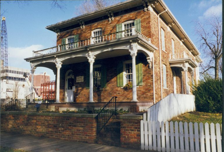 NA Lincoln Home NHS- Christmas in Licoln Neighborhood 1995, Christmas 1995 Christmas, decorations, neighborhood