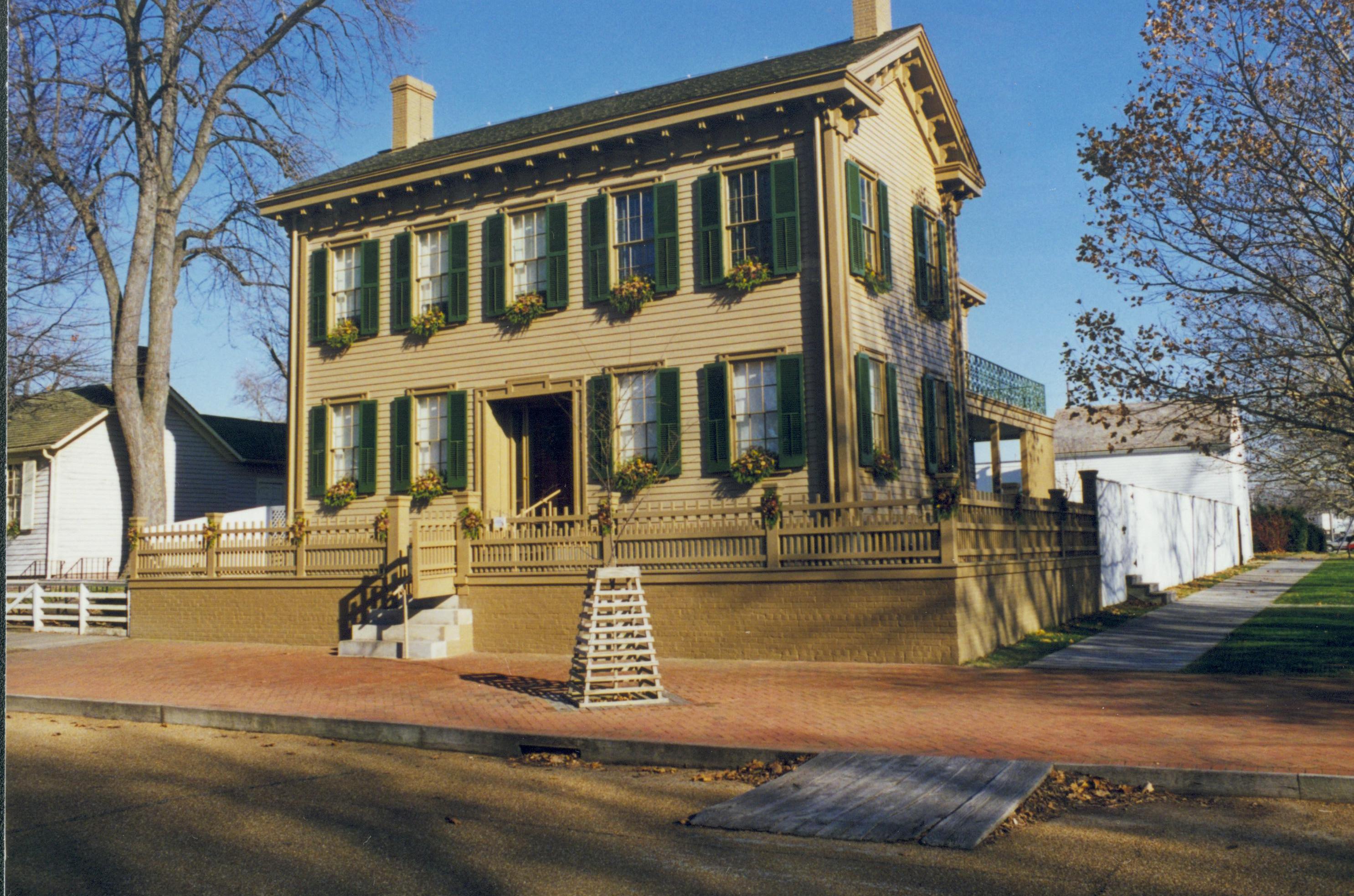 NA Lincoln Home NHS- Christmas in Licoln Neighborhood 1995, Christmas 1995 Christmas, decorations, neighborhood