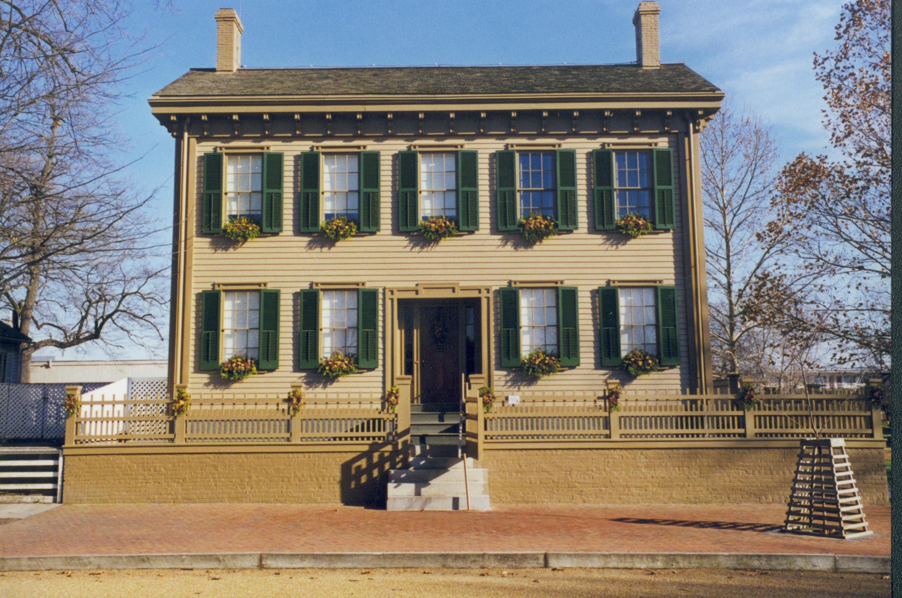 NA Lincoln Home NHS- Christmas in Licoln Neighborhood 1995, Christmas 1995 Christmas, decorations, neighborhood