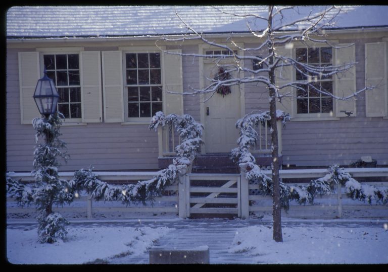 NA Lincoln Home NHS- Christmas in Licoln Neighborhood 1995, Christmas 1995 Christmas, decorations, neighborhood