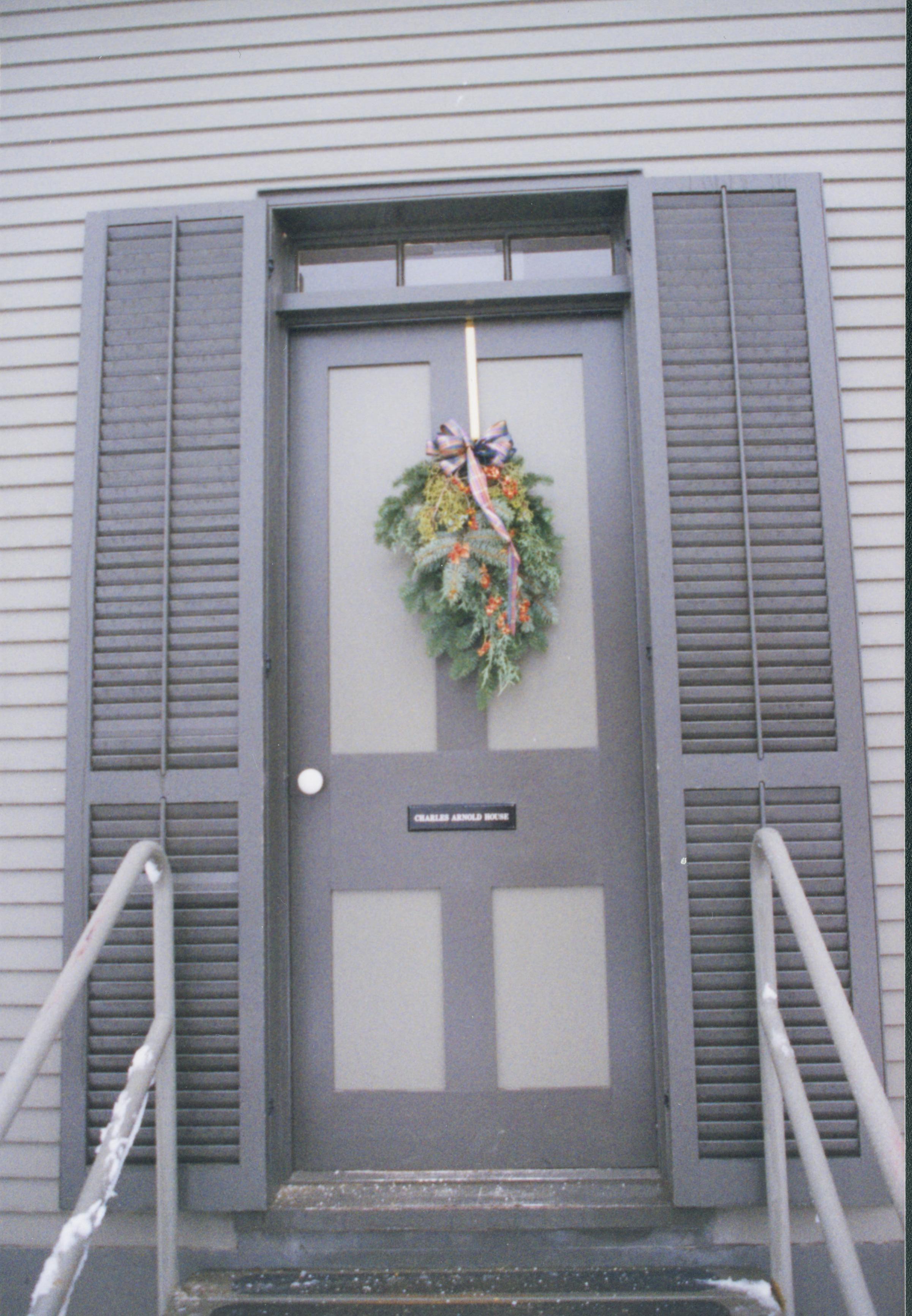 Christmas wreath on Arnold door (North). Lincoln Home NHS- Christmas in Lincoln Neighborhood 2000, 2001-7 Christmas, decorations, neighborhood