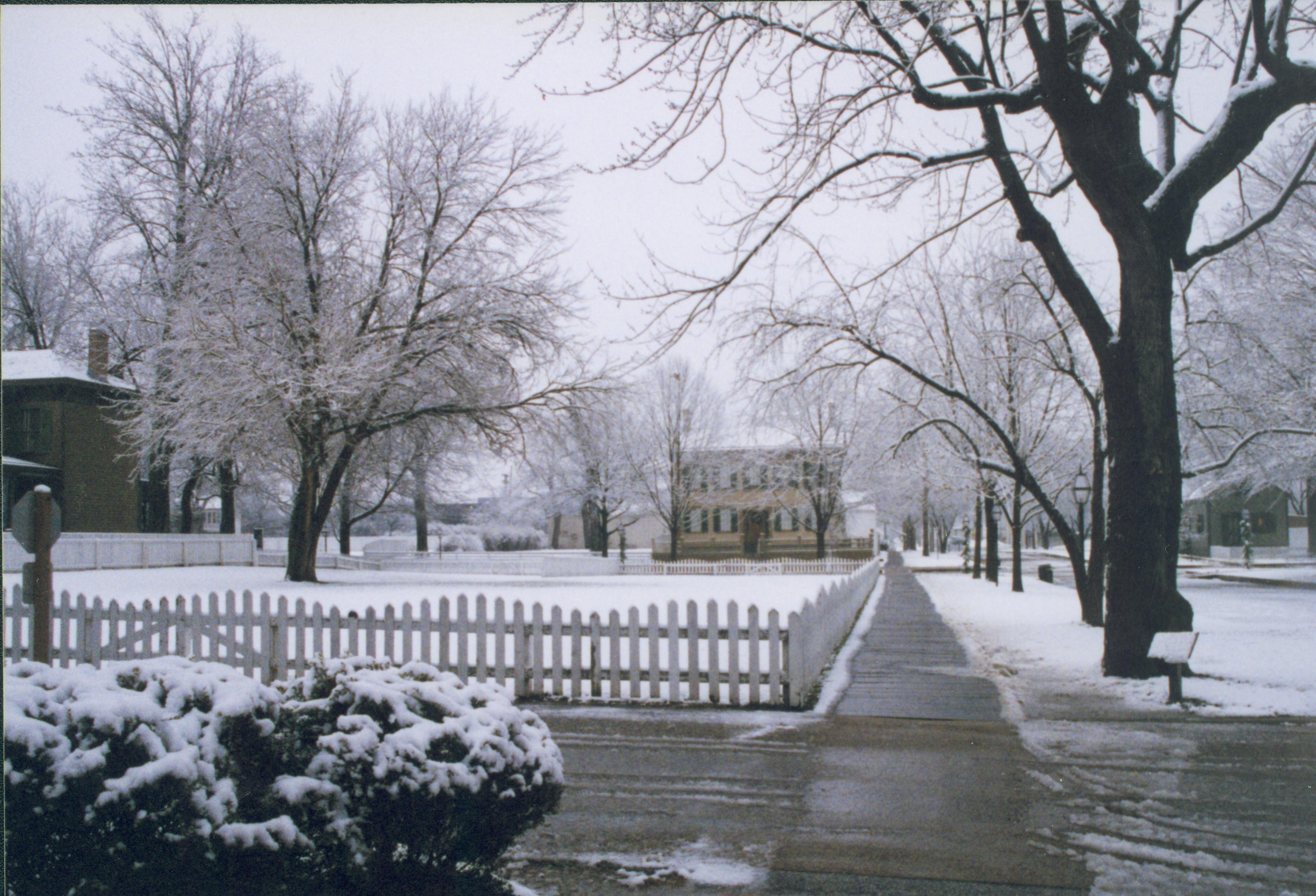 Lincoln Home and neigborhood in snow Lincoln Home NHS- Christmas in Lincoln Home 2001, roll 2001-7 Christmas, decorations, neighborhood