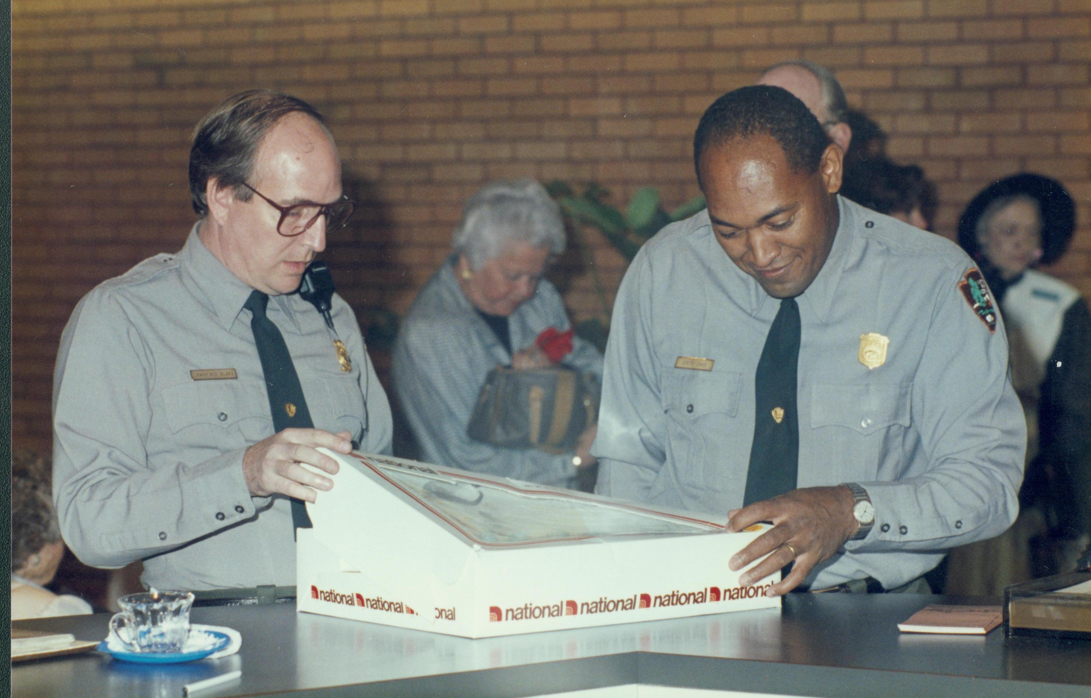 Park Superintendent Gentry Davis and Chief Ranger Blake Lincoln Home NHS- Colonial Dames 9/89 colonial, ceremony, cake