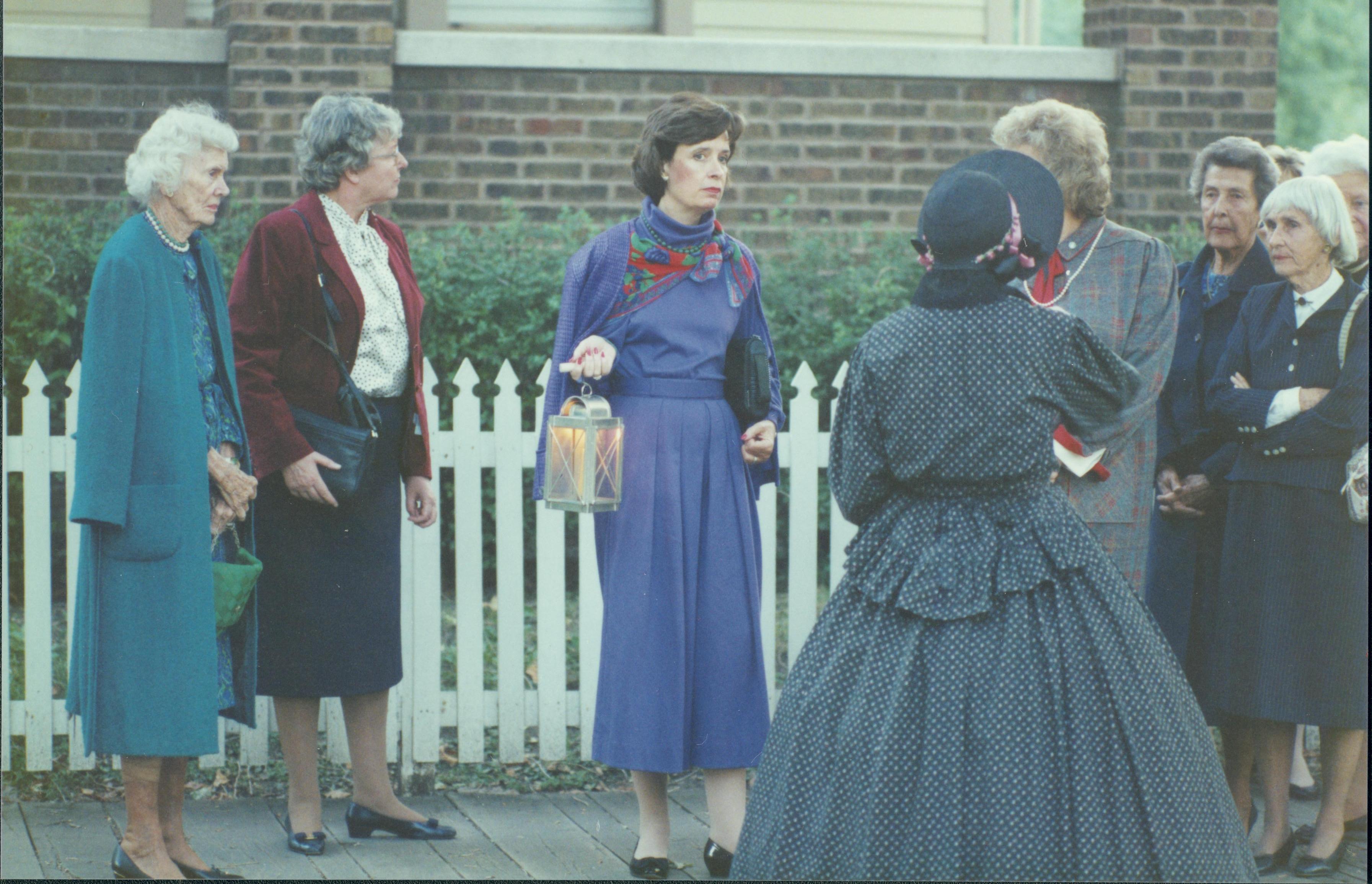 Colonial Dames Lincoln Home NHS- Colonial Dames 9/89 colonial, tour