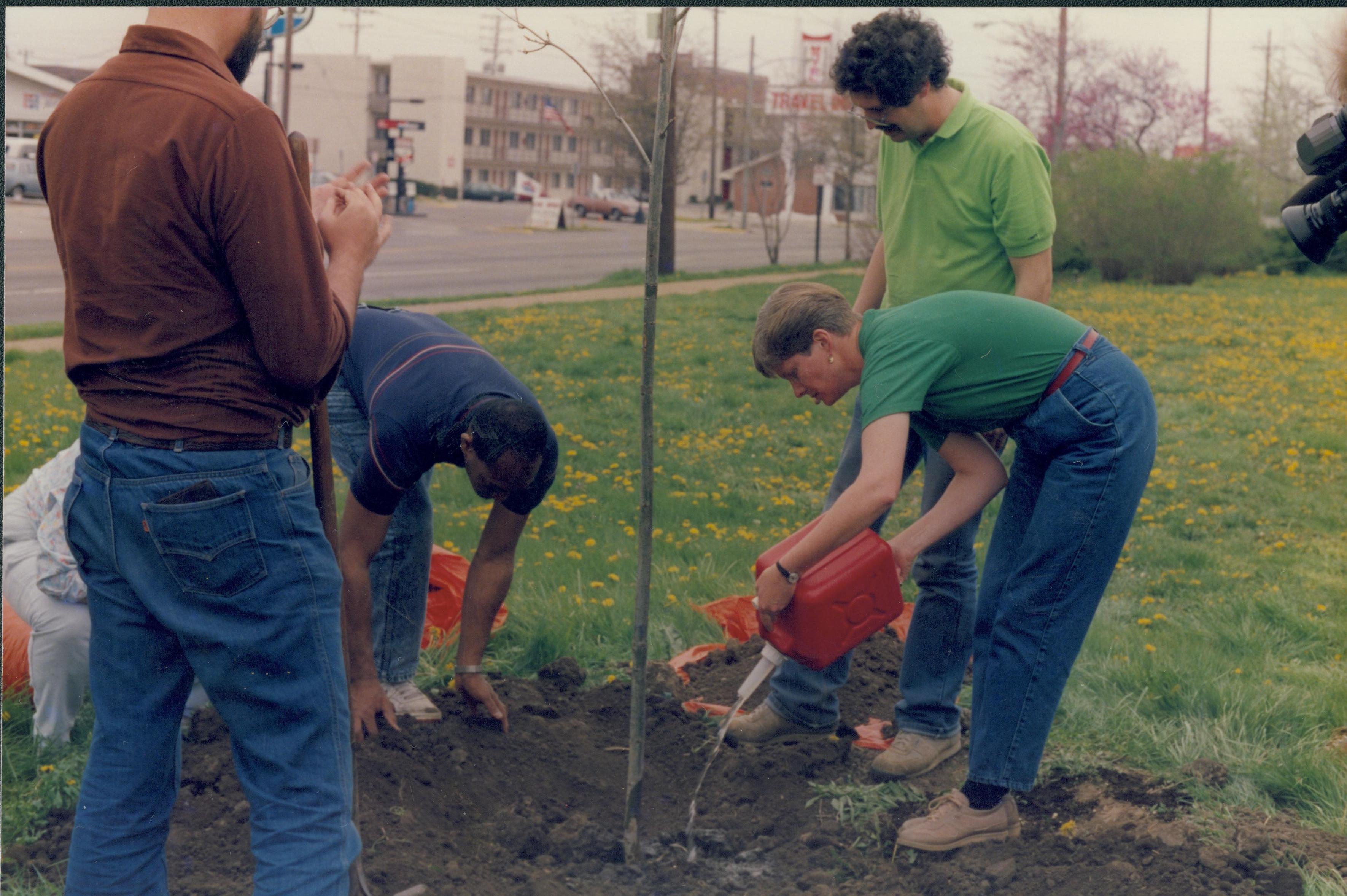 Tree planting Lincoln Home NHS- Earth Day 1989 Earth Day, tree, planting