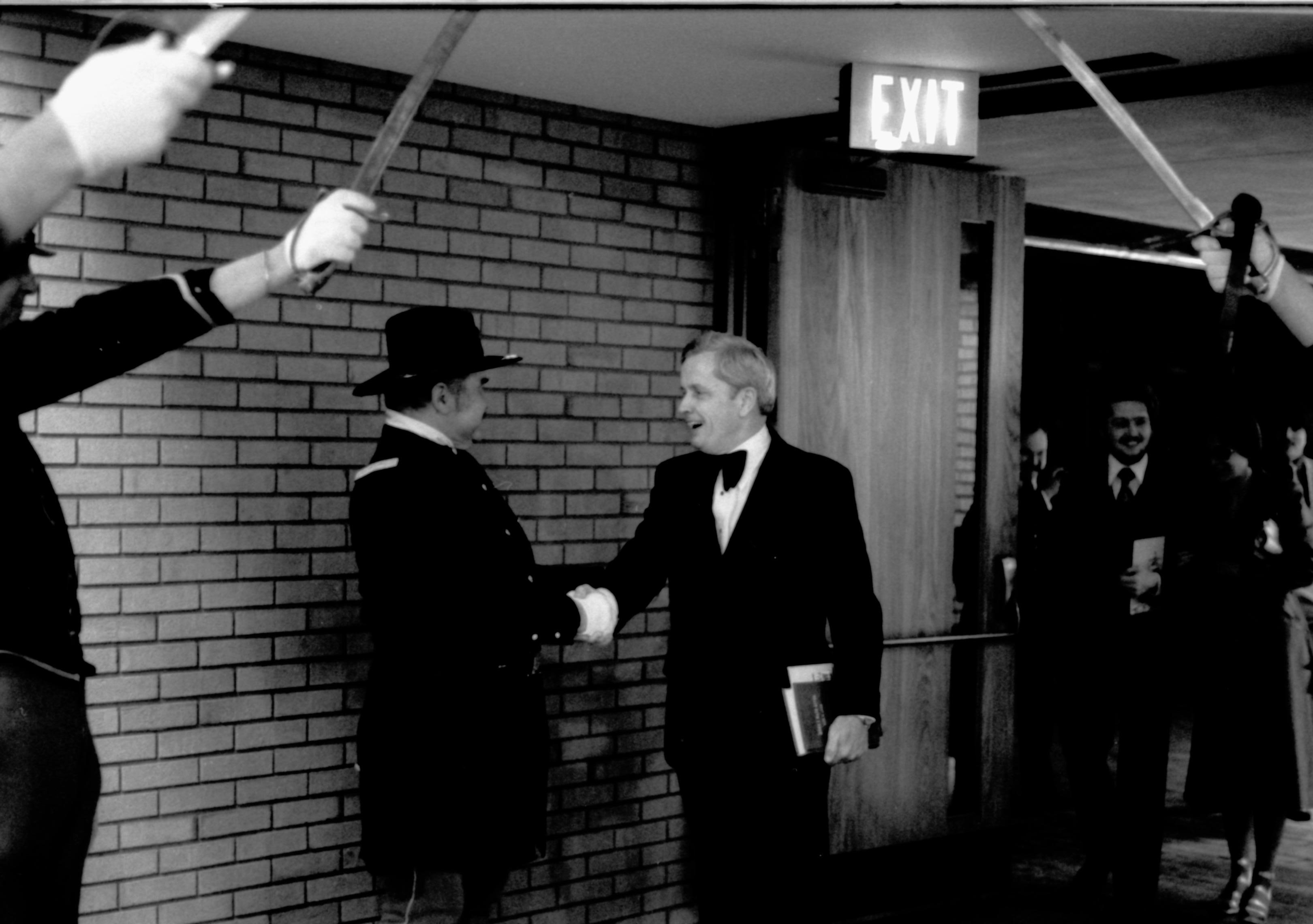 Civil War impersonator shaking hands with man. Lincoln Home NHS- Paul Findley visit to LIHO Finley, visit