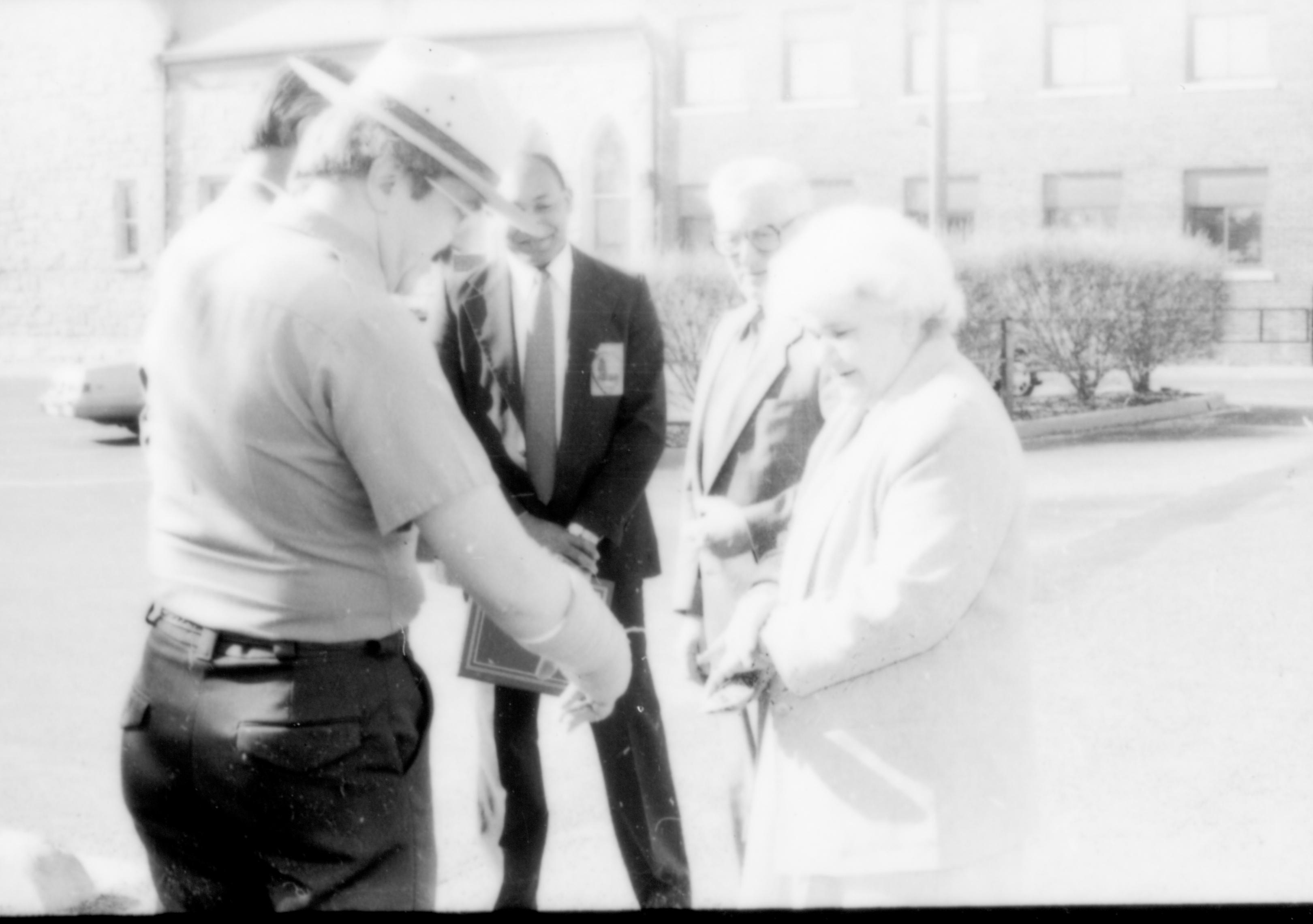 Ranger speaking to visitors. Lincoln Home NHS- Paul Findley and Michel VIP visit, 123 Finley, Michel, visit