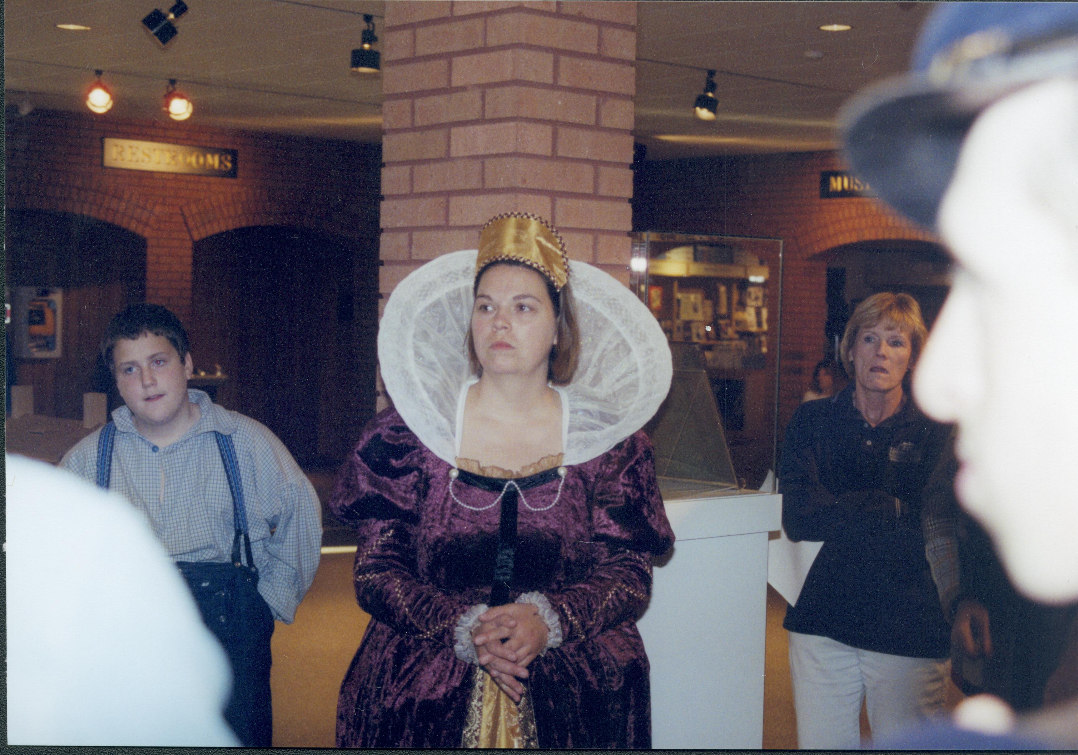 Lady in Queen costume in VC. Lincoln Home NHS- Halloween halloween, costumes, decorations