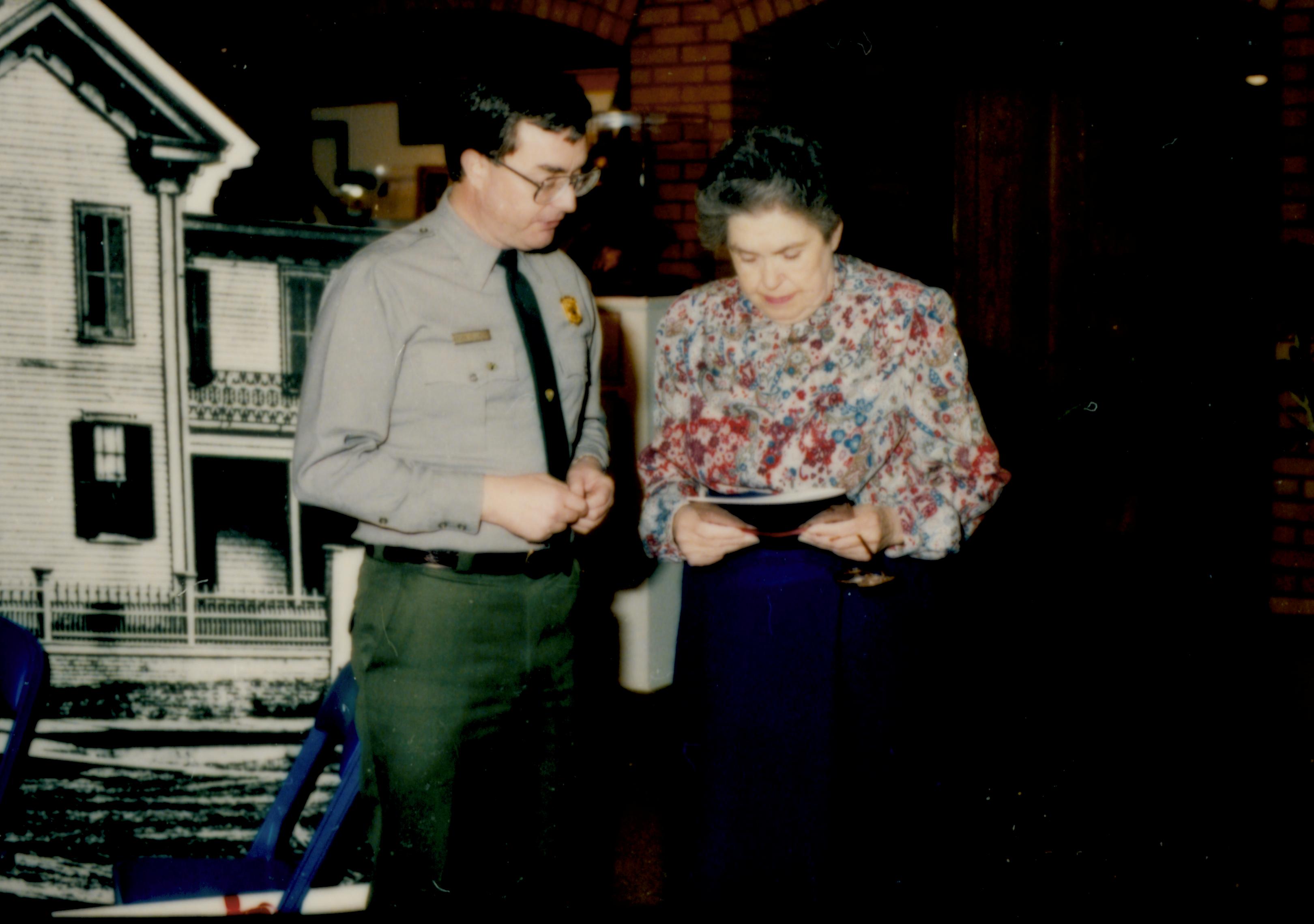 Superintendent Hellmers presents Ruth Ketchum a book on the restoration of Lincoln Home Lincoln Home NHS- Author Ruth Ketchum visit, 11 Ketchum, visit