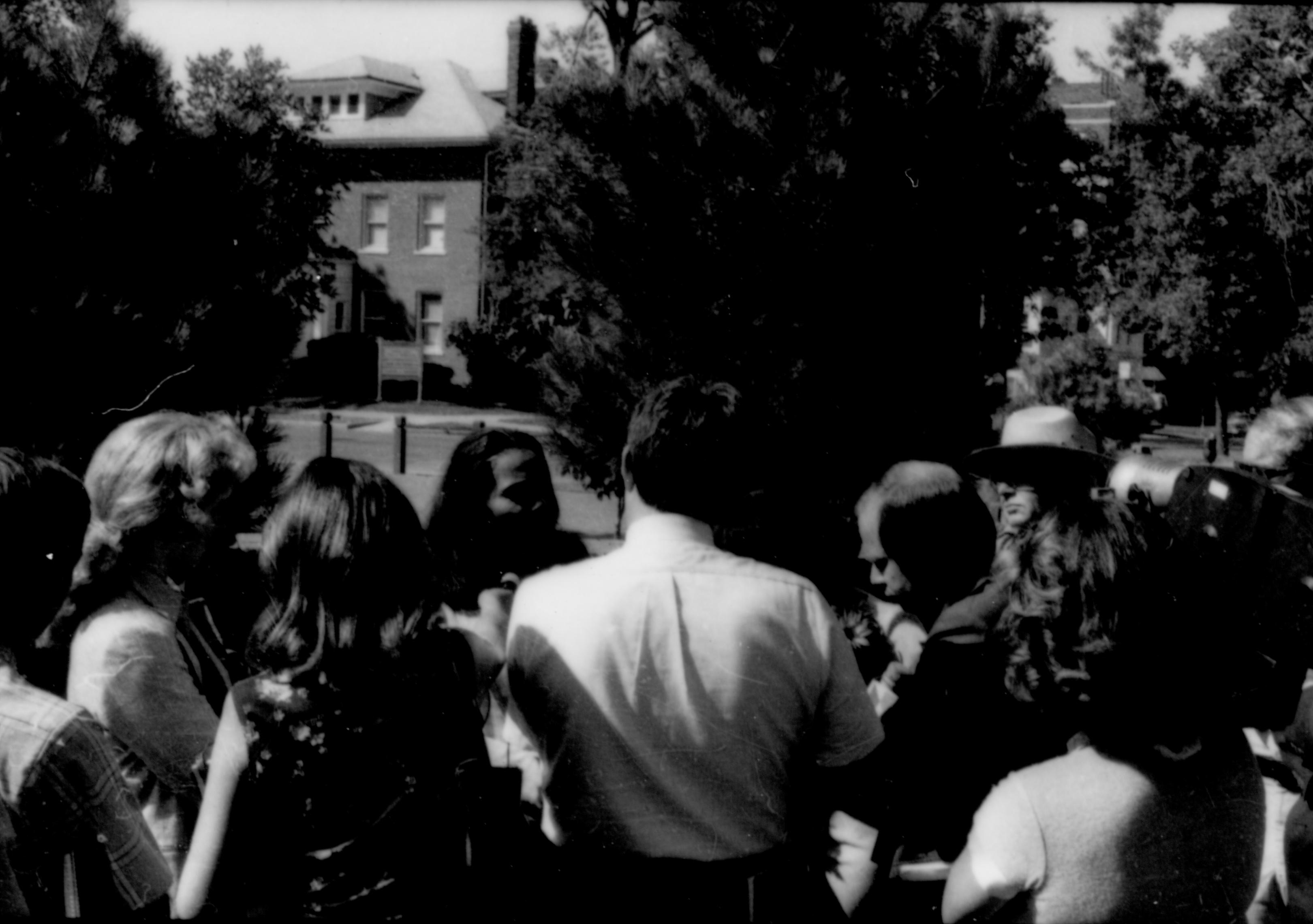 Crowd around lady being interviewed. Lincoln Home NHS- Coretta King Visit King, visit, tour