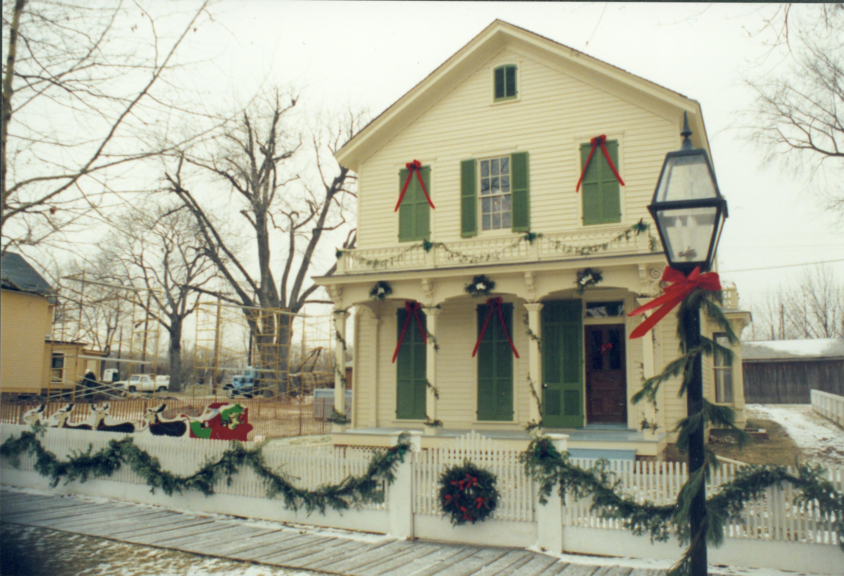 Lincoln Home NHS- Christmas in Lincoln Neighborhood Looking northeast toward Robinson house and lot. Christmas, neighborhood, Robinson, decoration