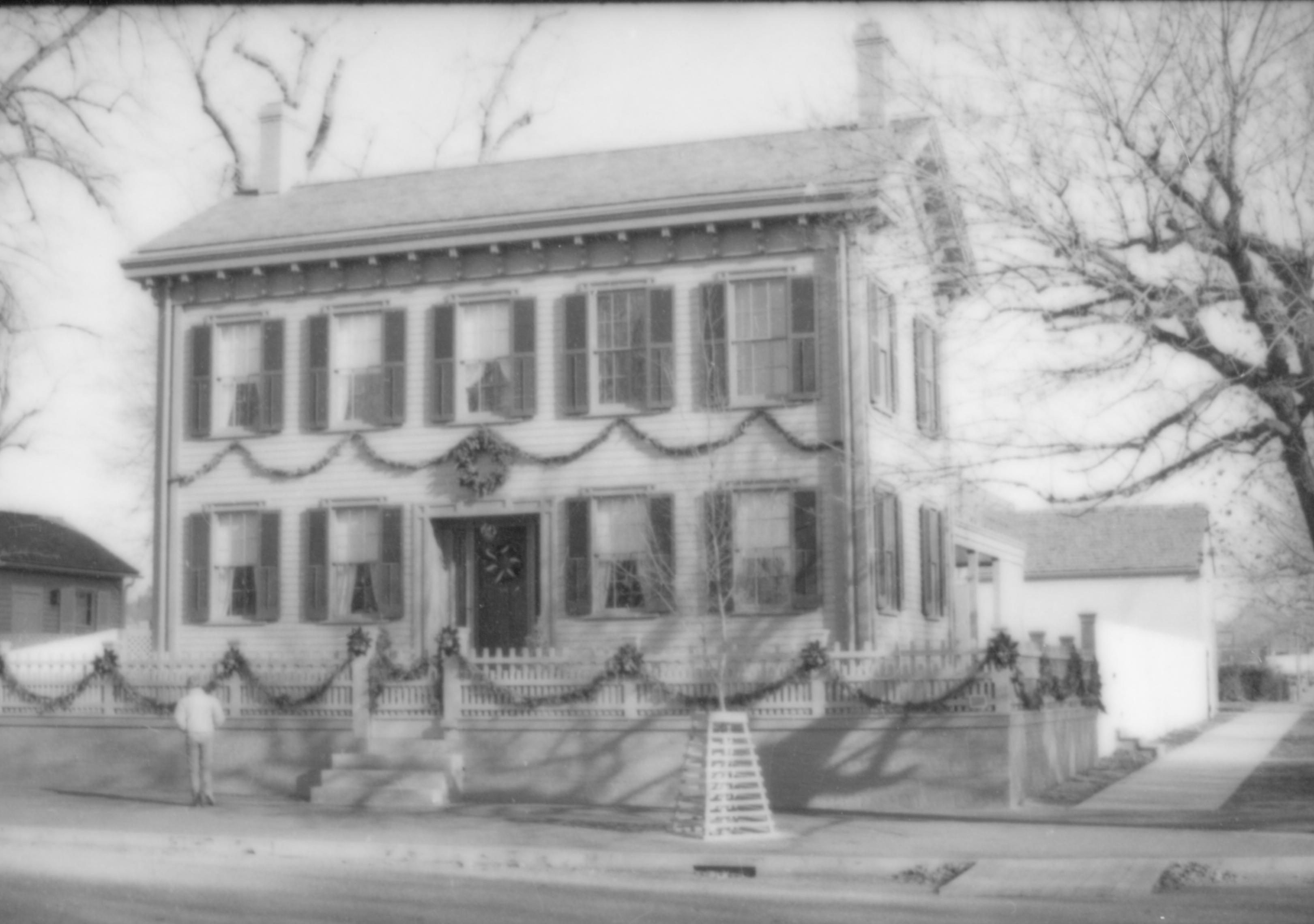 Lincoln Home NHS- Christmas in Lincoln Neighborhood Looking north east from 8th and Jackson intersection, Christmas decor on Lincoln Home. Christmas, neighborhood, Lincoln, home, garland, wreath