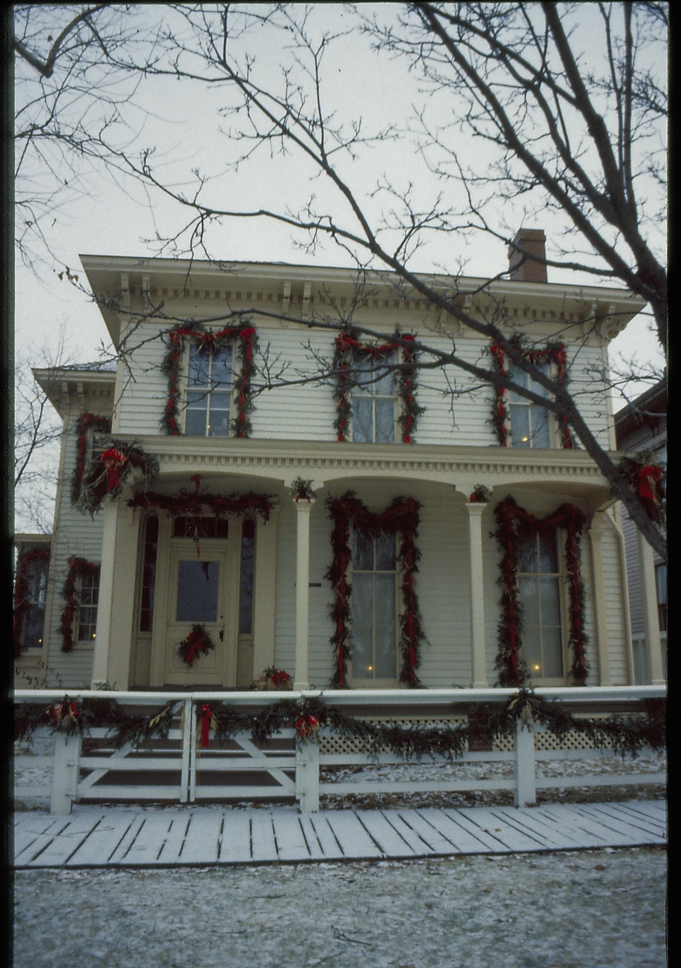 Lincoln Home NHS- Christmas in Lincoln Neighborhood Looking west from 8th Street, Christmas decor on Rosenwald house. Christmas, decorations, decor, Rosenwald, Lyon, wreath, garland