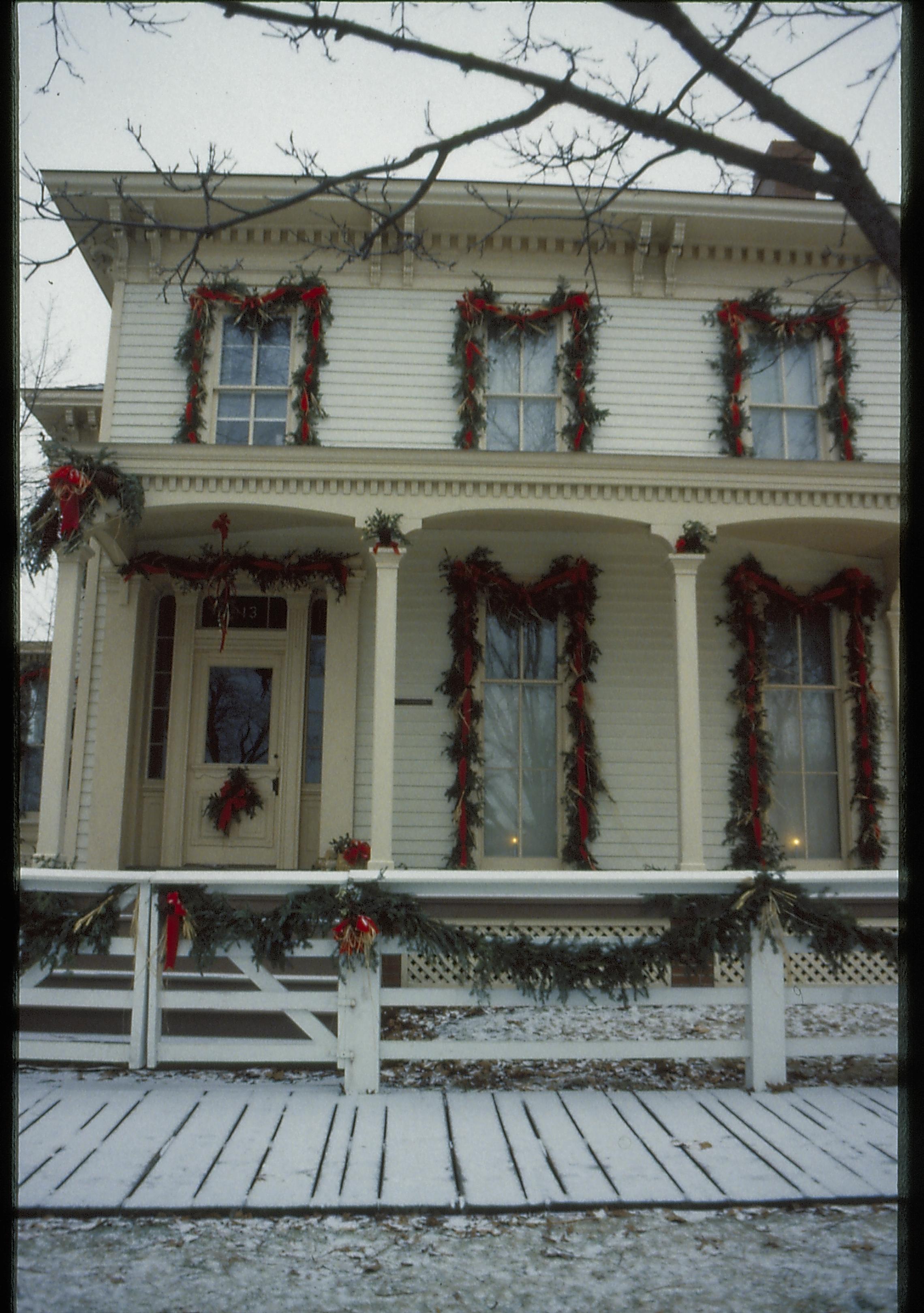 Lincoln Home NHS- Christmas in Lincoln Neighborhood Looking west from 8th Street, Christmas decor on Rosenwald house. Christmas, decorations, Rosenwald, Lyon, wreath, garland, decor