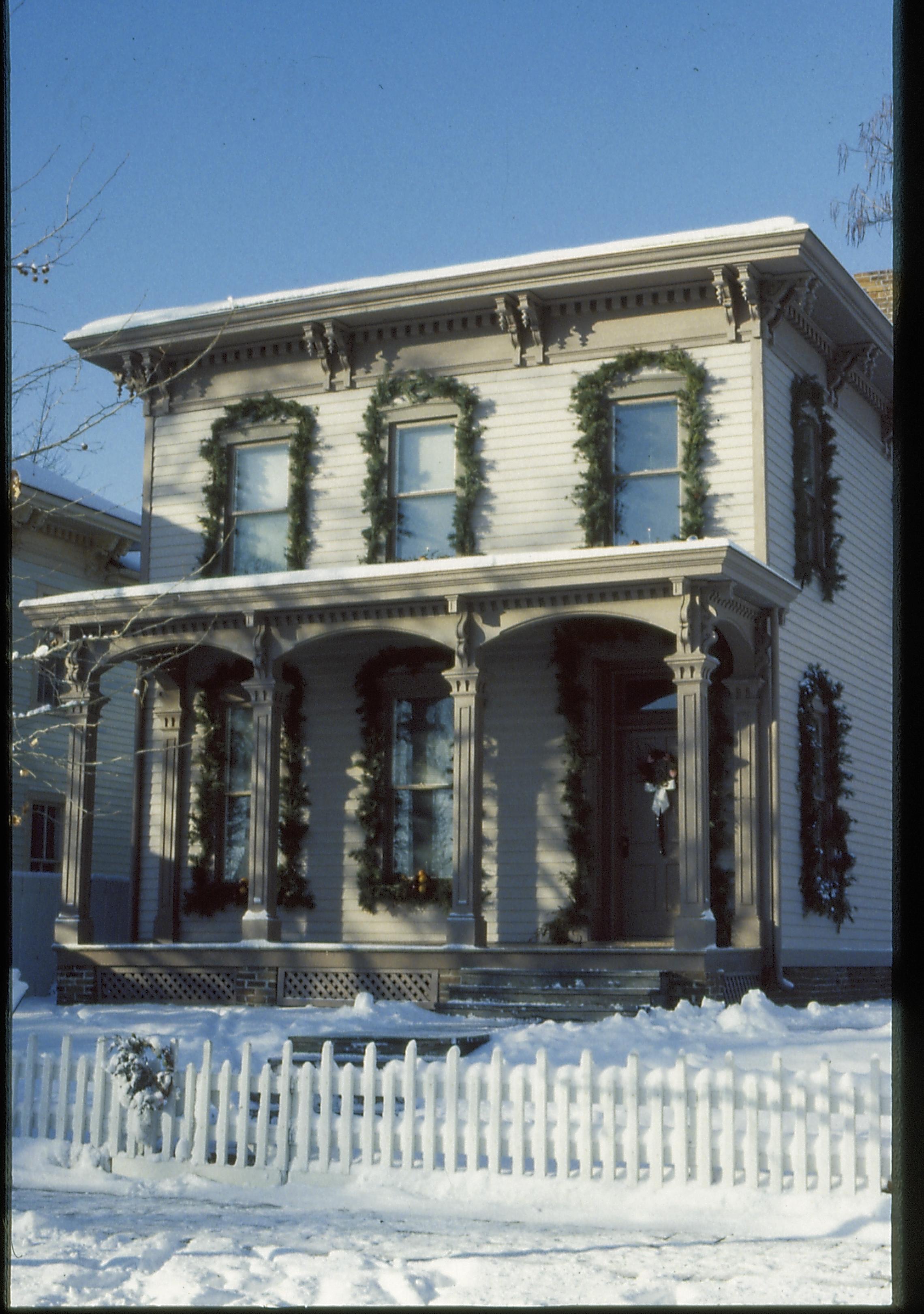 Lincoln Home NHS- Christmas in Lincoln Neighborhood Looking south west from 8th Street, Christmas decor on Beedle house. Christmas, decorations, decor, wreath, garland, Beedle