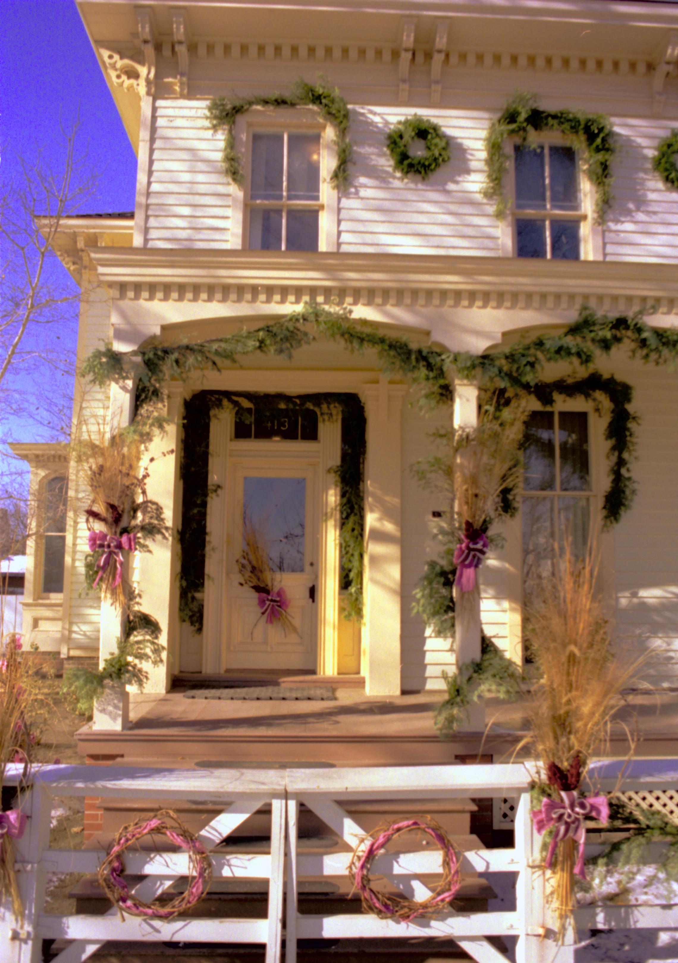 NA Lincoln Home NHS- Christmas in Lincoln Neighborhood, 8197, 137A, 19 Christmas, decorations