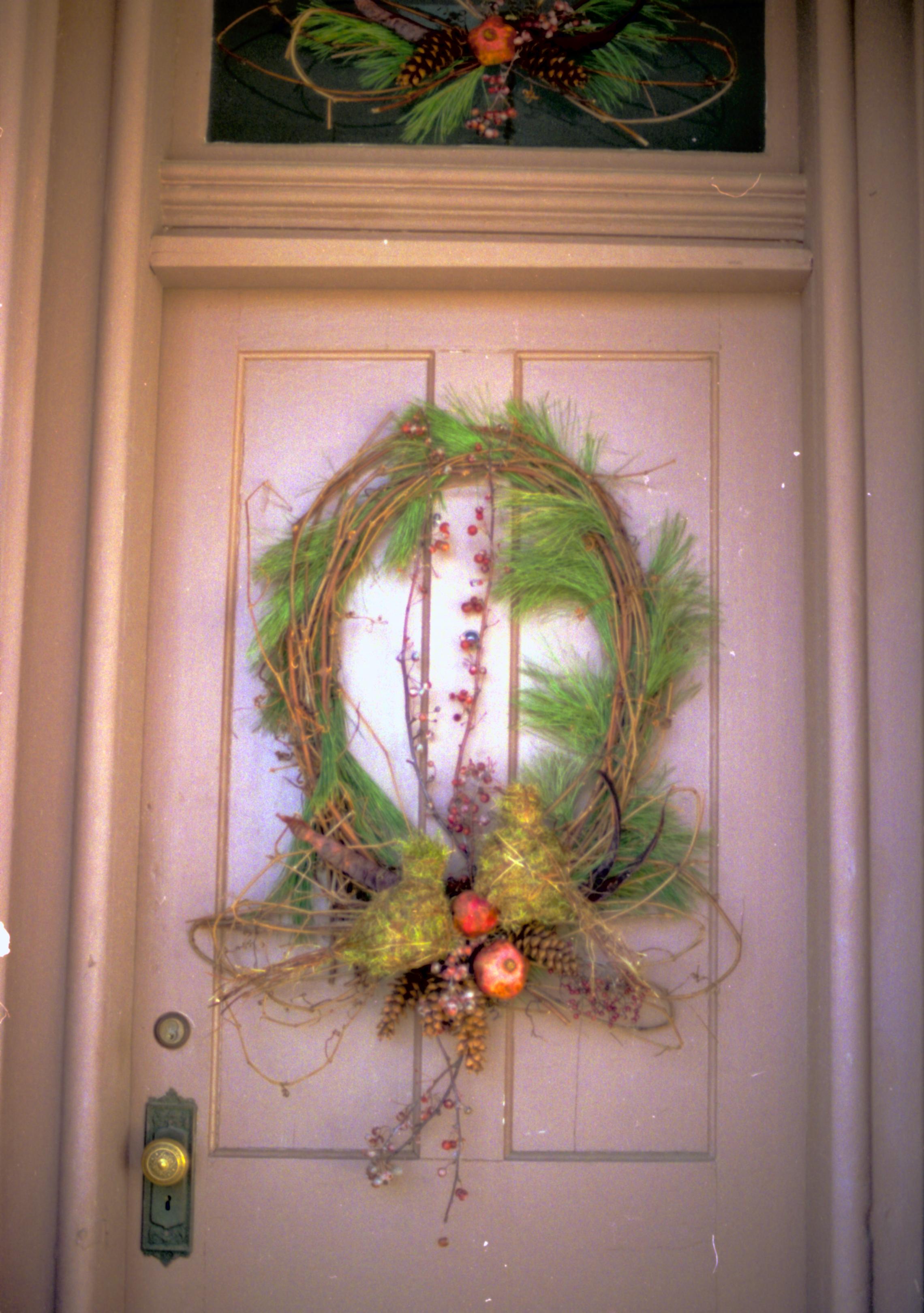 NA Lincoln Home NHS- Christmas in Lincoln Neighborhood, 8197, 137A, 19 Christmas, decorations