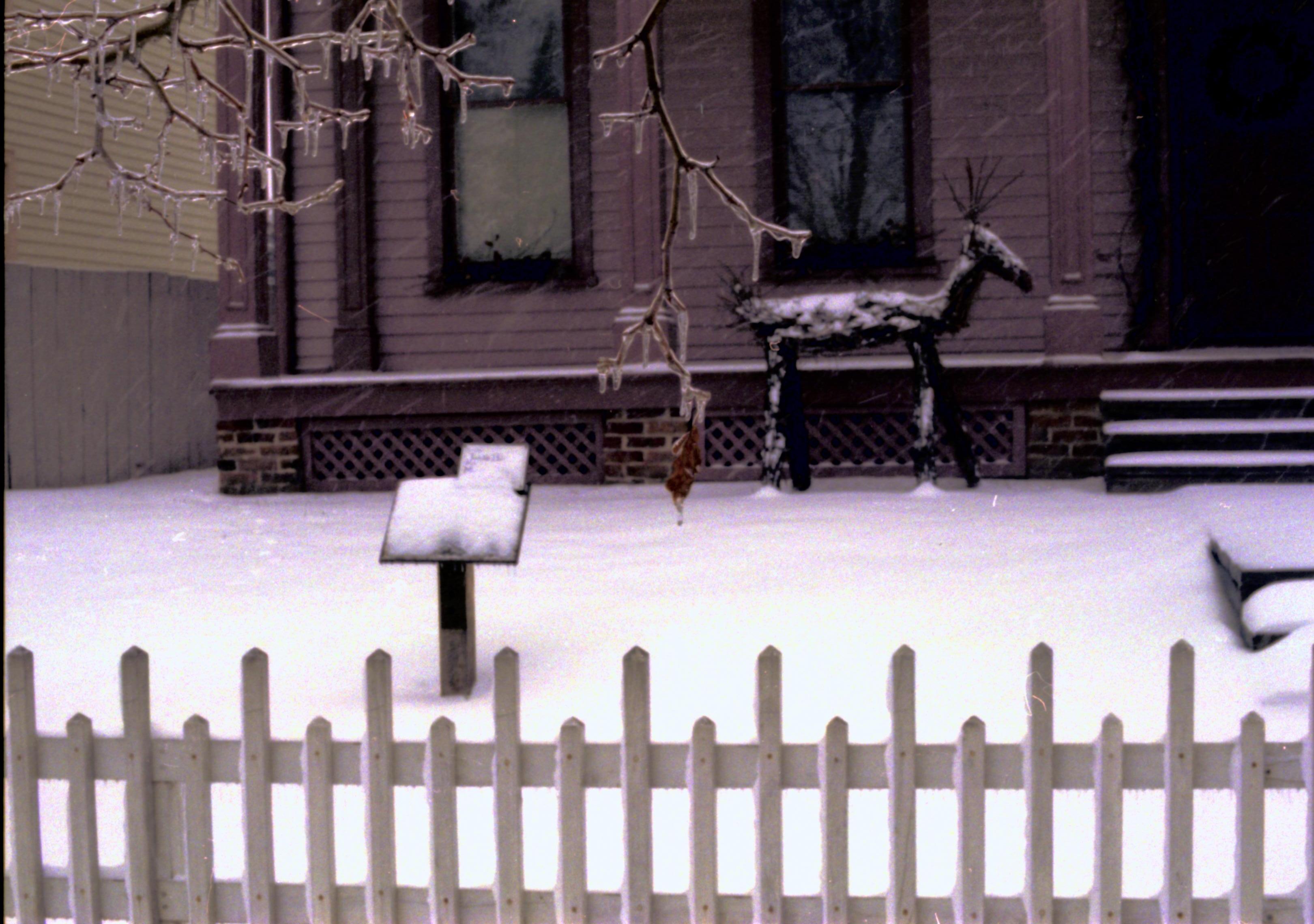 NA Lincoln Home NHS- Christmas in Lincoln Neighborhood, 129A, 416714 Christmas, decorations