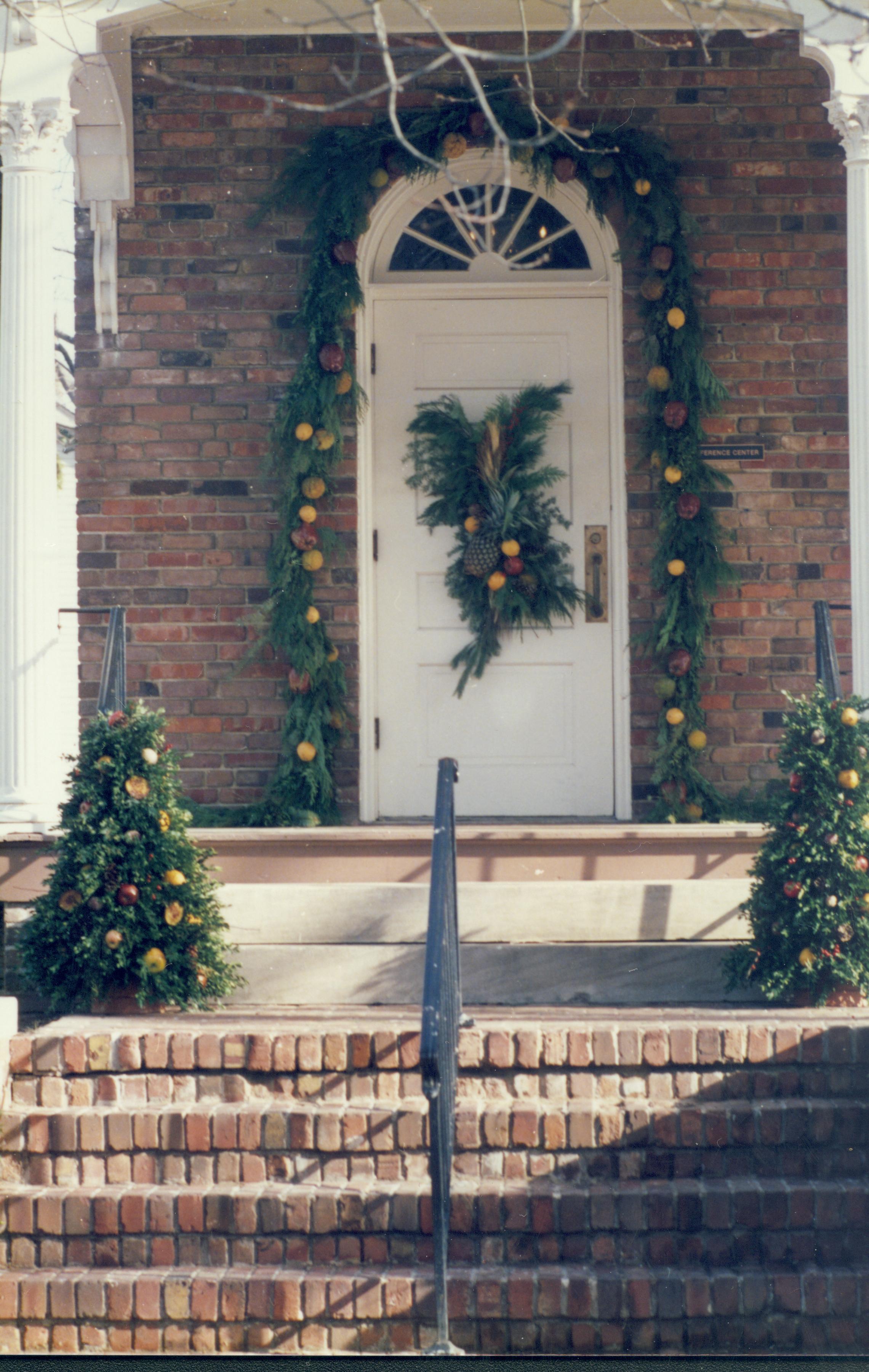 NA Lincoln Home NHS- Christmas in Lincoln Neighborhood Christmas, decorations, neighborhood