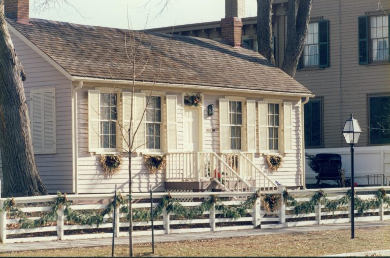 NA Lincoln Home NHS- Christmas in Lincoln Neighborhood Christmas, decorations, neighborhood