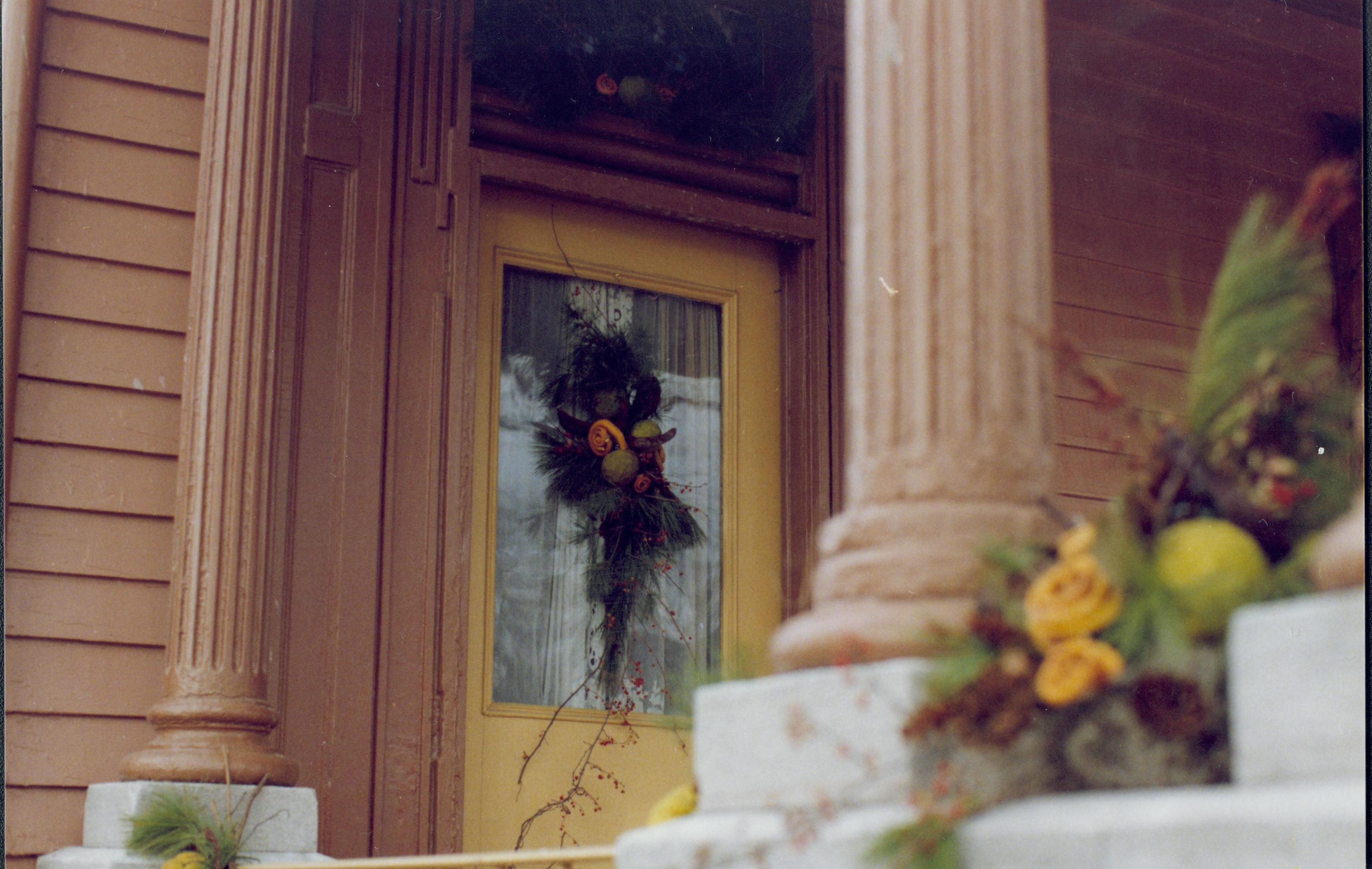NA Lincoln Home NHS- Christmas in Lincoln Neighborhood Christmas, decorations, neighborhood