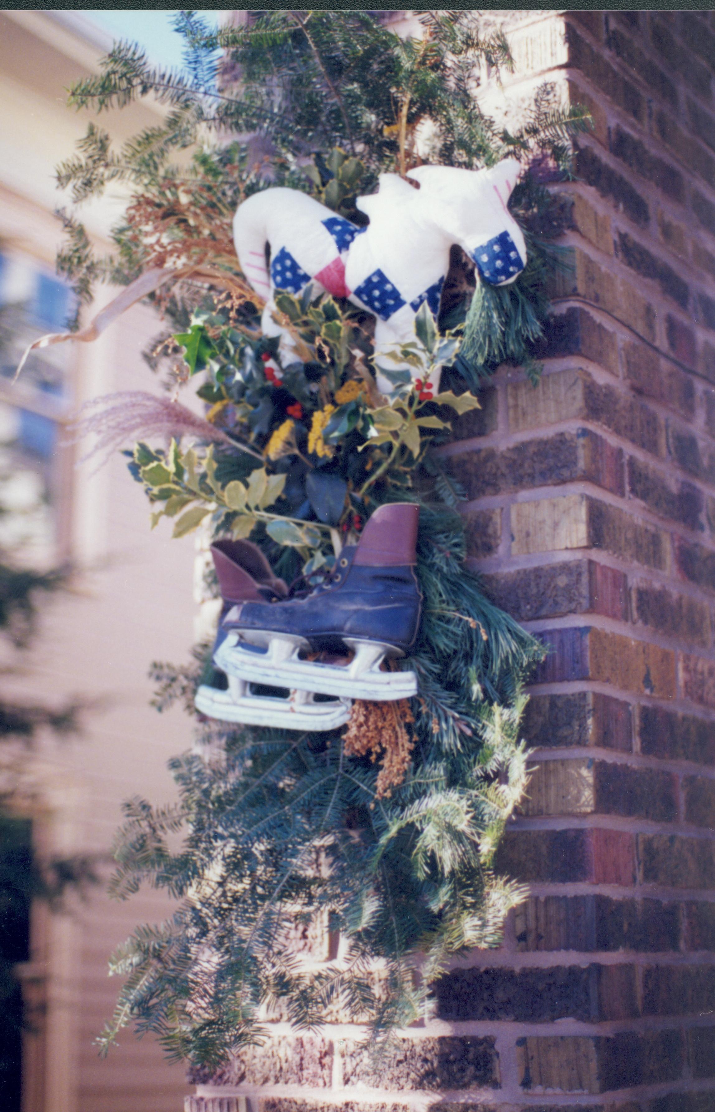 Sprigg Home Christmas Decorations Lincoln Home NHS- Christmas in Lincoln Neighborhood Christmas, decorations, neighborhood