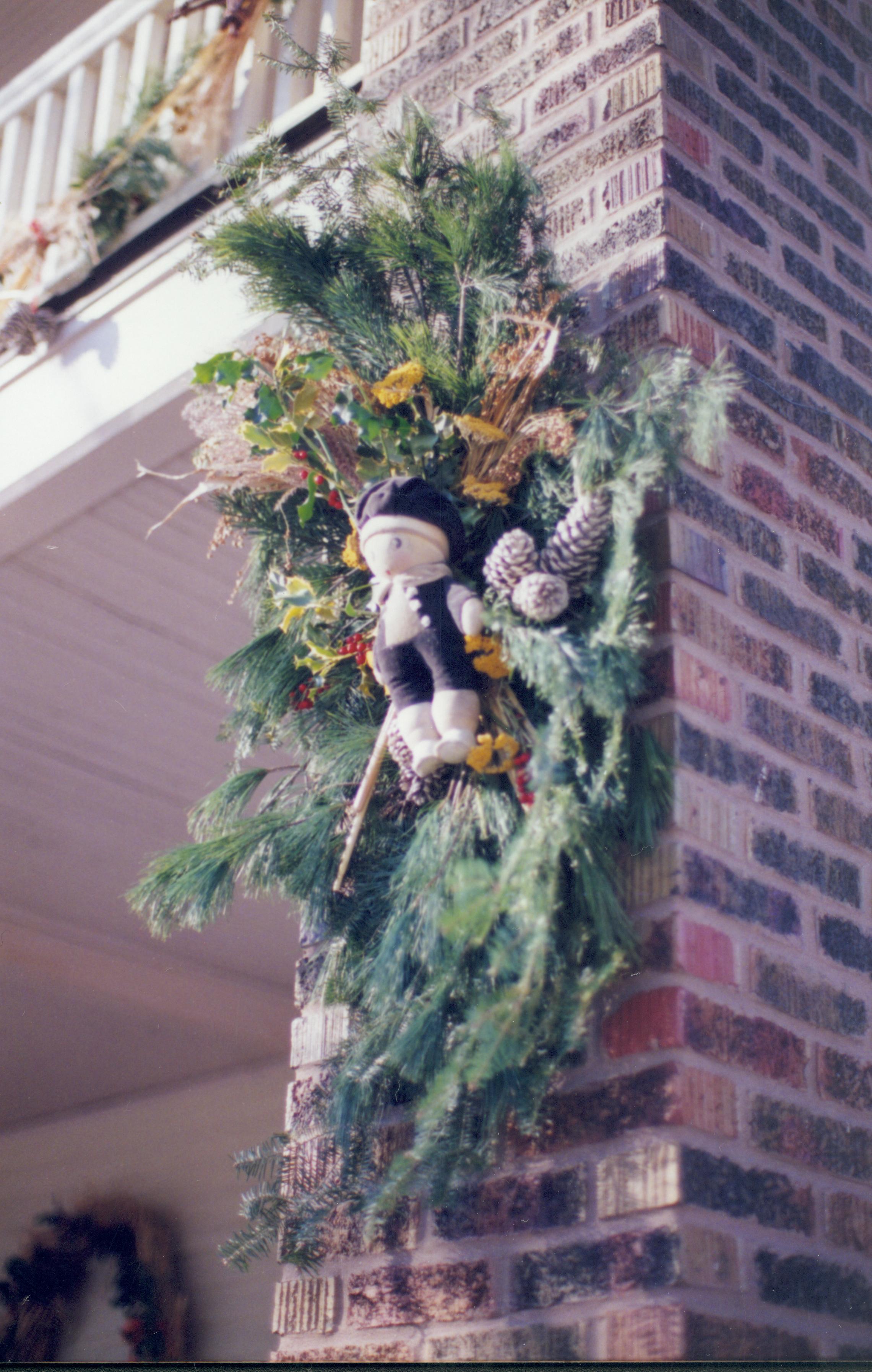 Sprigg Home Christmas Decorations Lincoln Home NHS- Christmas in Lincoln Neighborhood Christmas, decorations, neighborhood