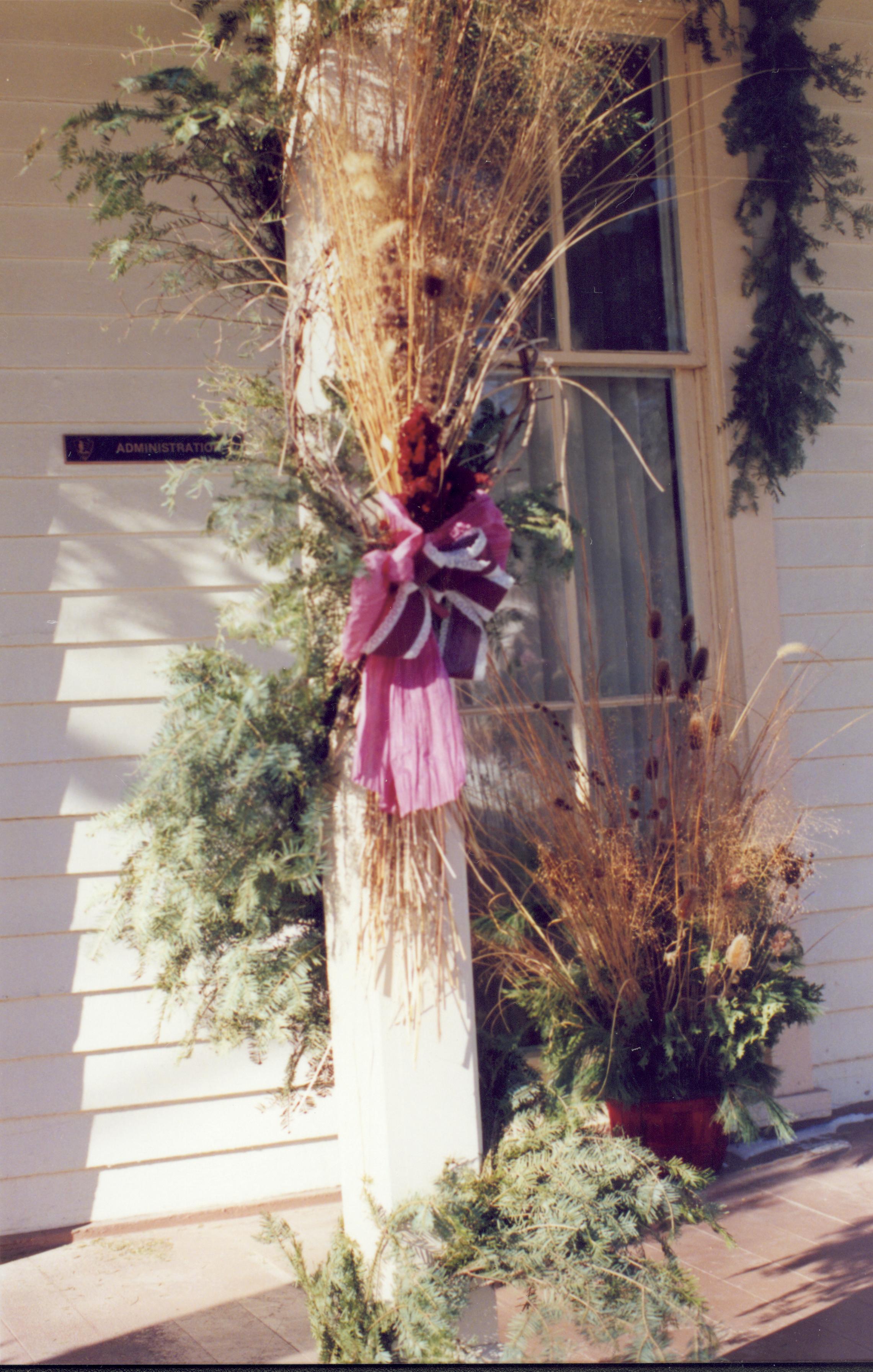Sprigg Home Christmas Decorations Lincoln Home NHS- Christmas in Lincoln Neighborhood Christmas, decorations, neighborhood