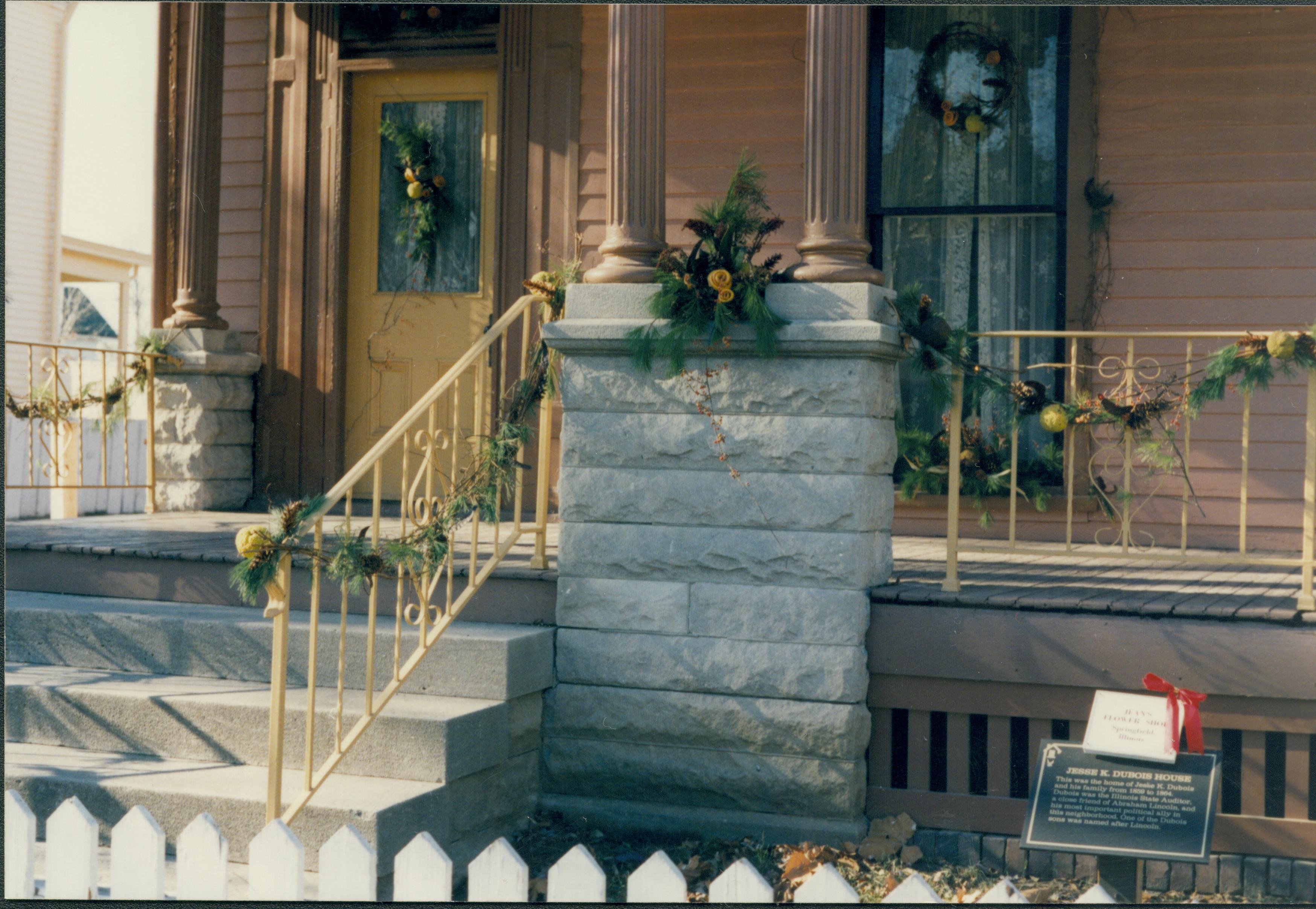 NA Lincoln Home NHS- Christmas in Lincoln Neighborhood Christmas, decorations, neighborhood